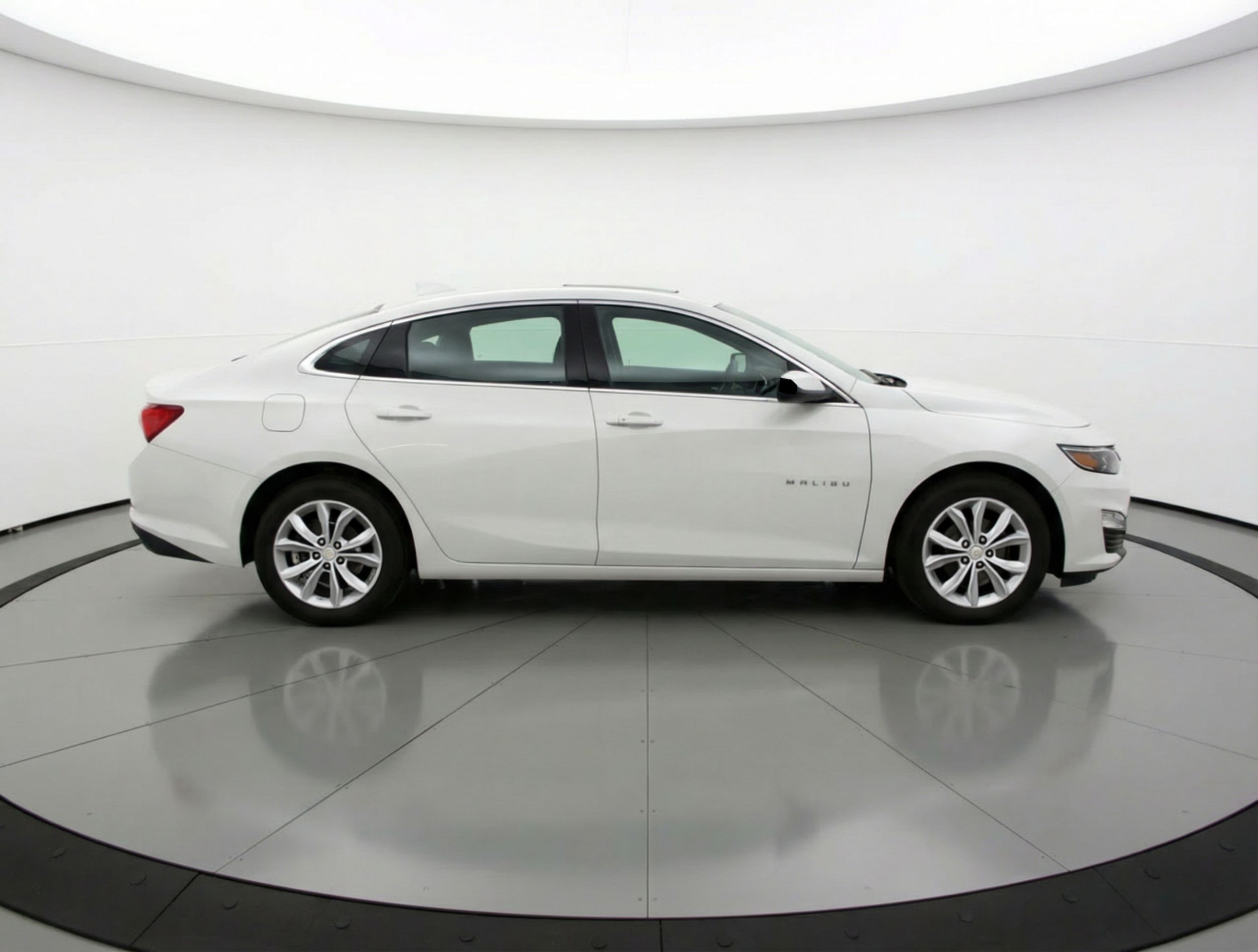 Thumbnail: 2024 Chevrolet Malibu - 8