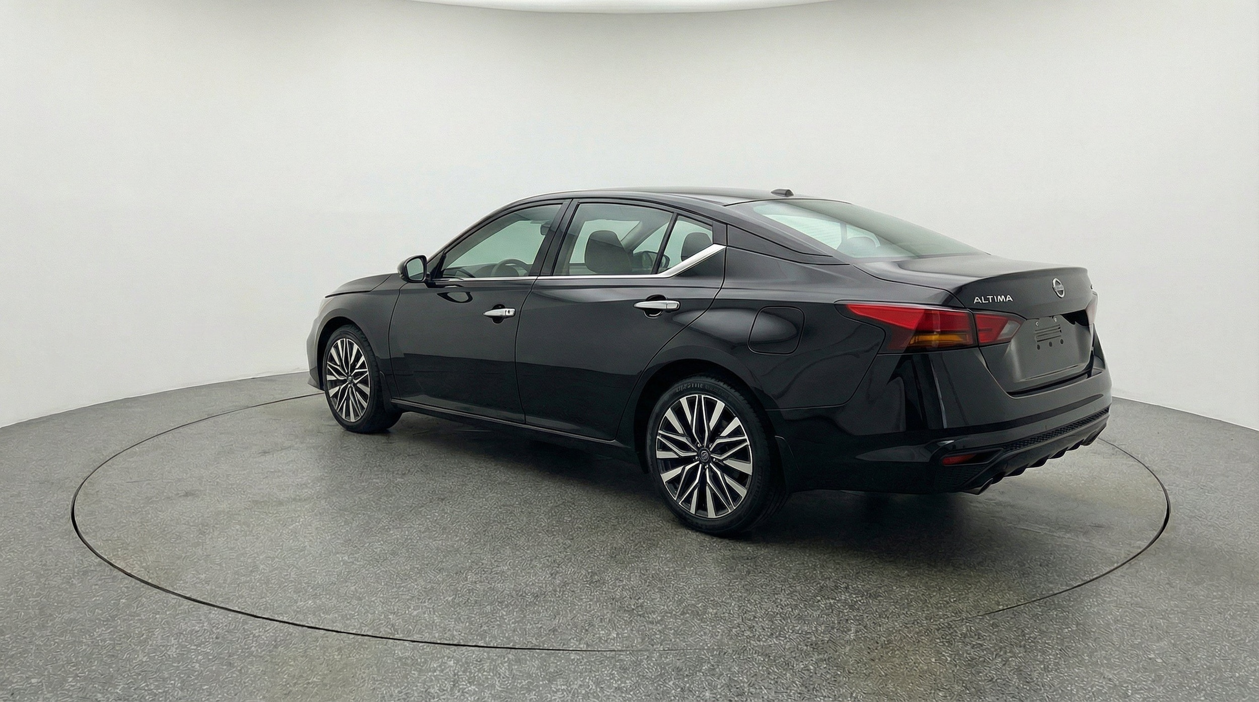 Thumbnail: 2025 Nissan Altima - 6