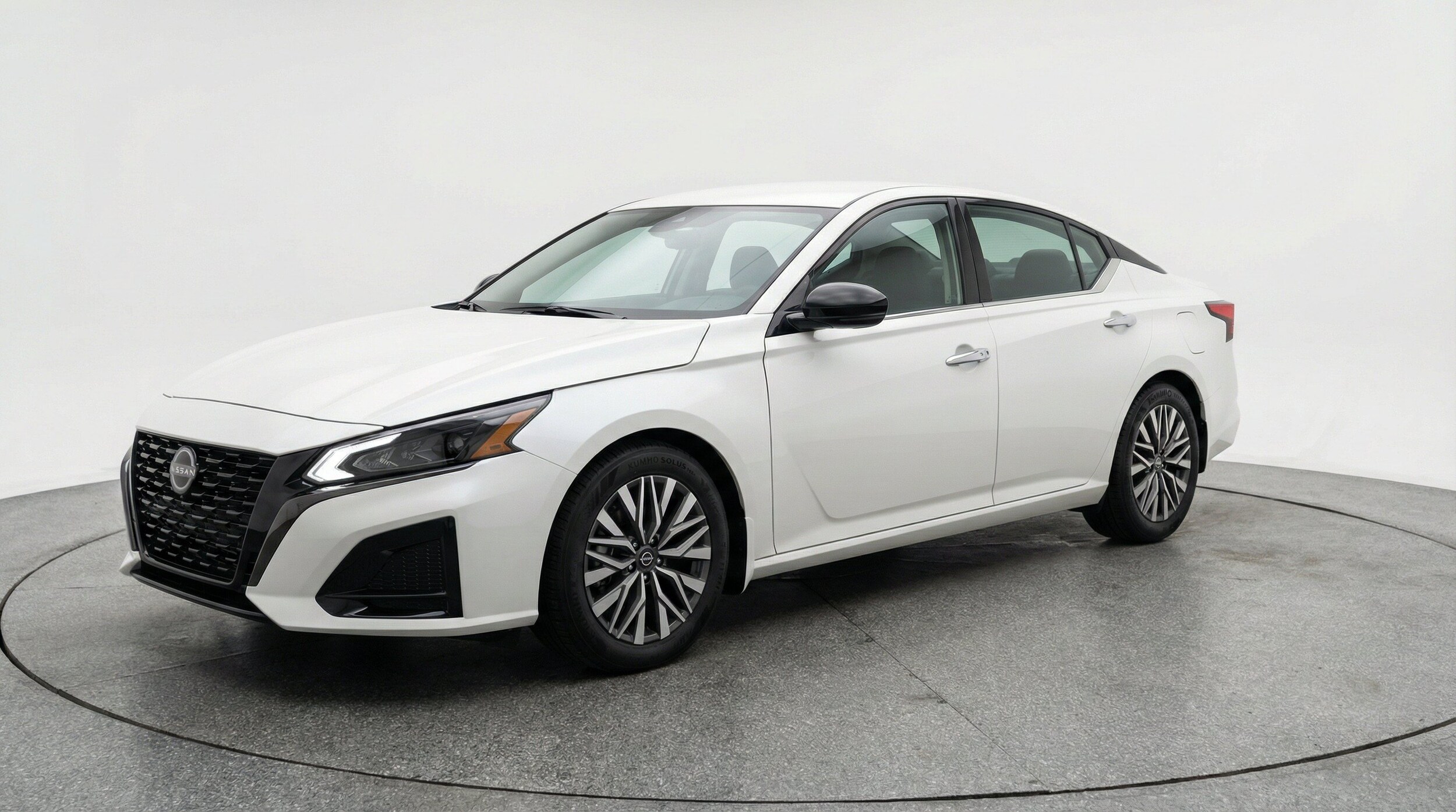 Thumbnail: 2025 Nissan Altima - 3