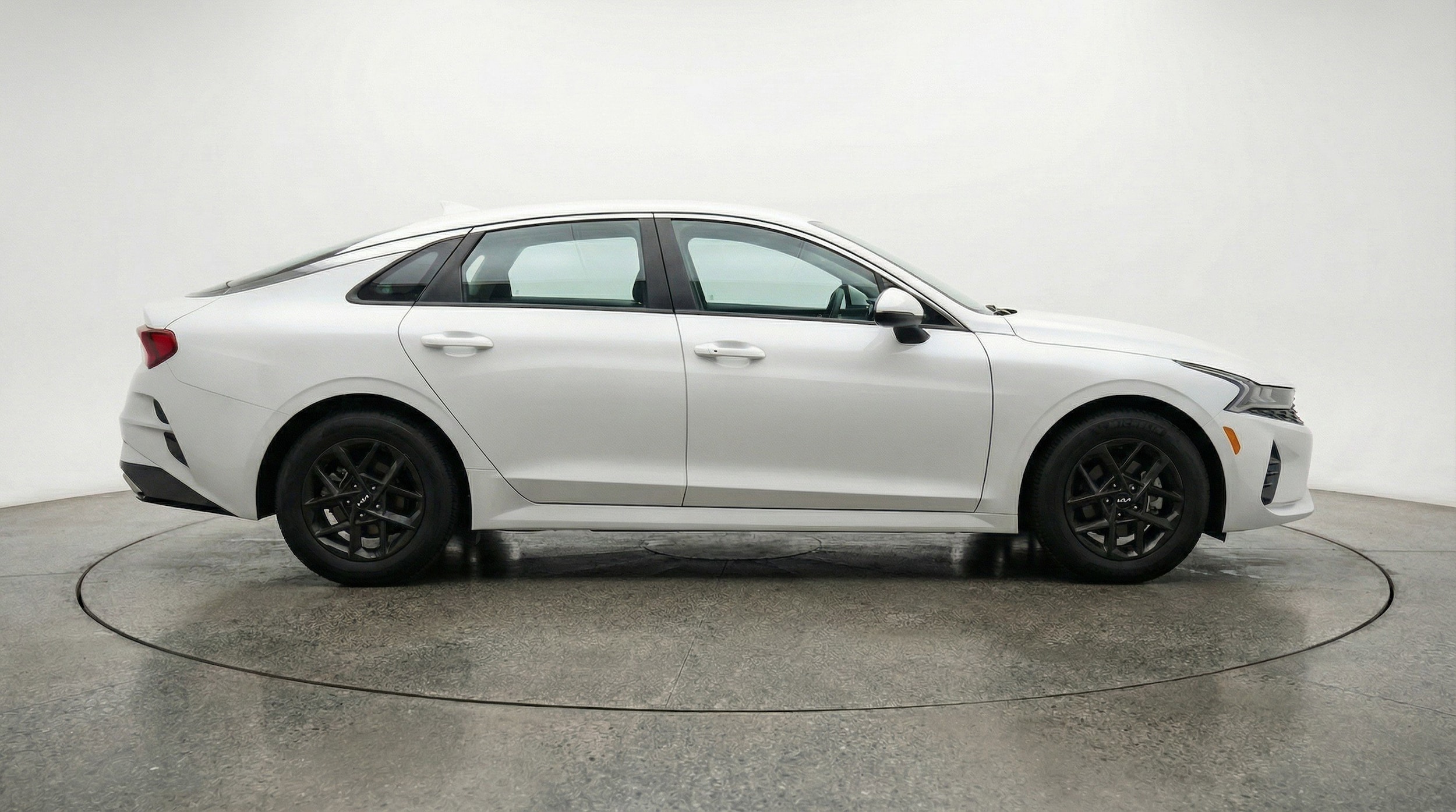 Thumbnail: 2025 Kia K5 - 11