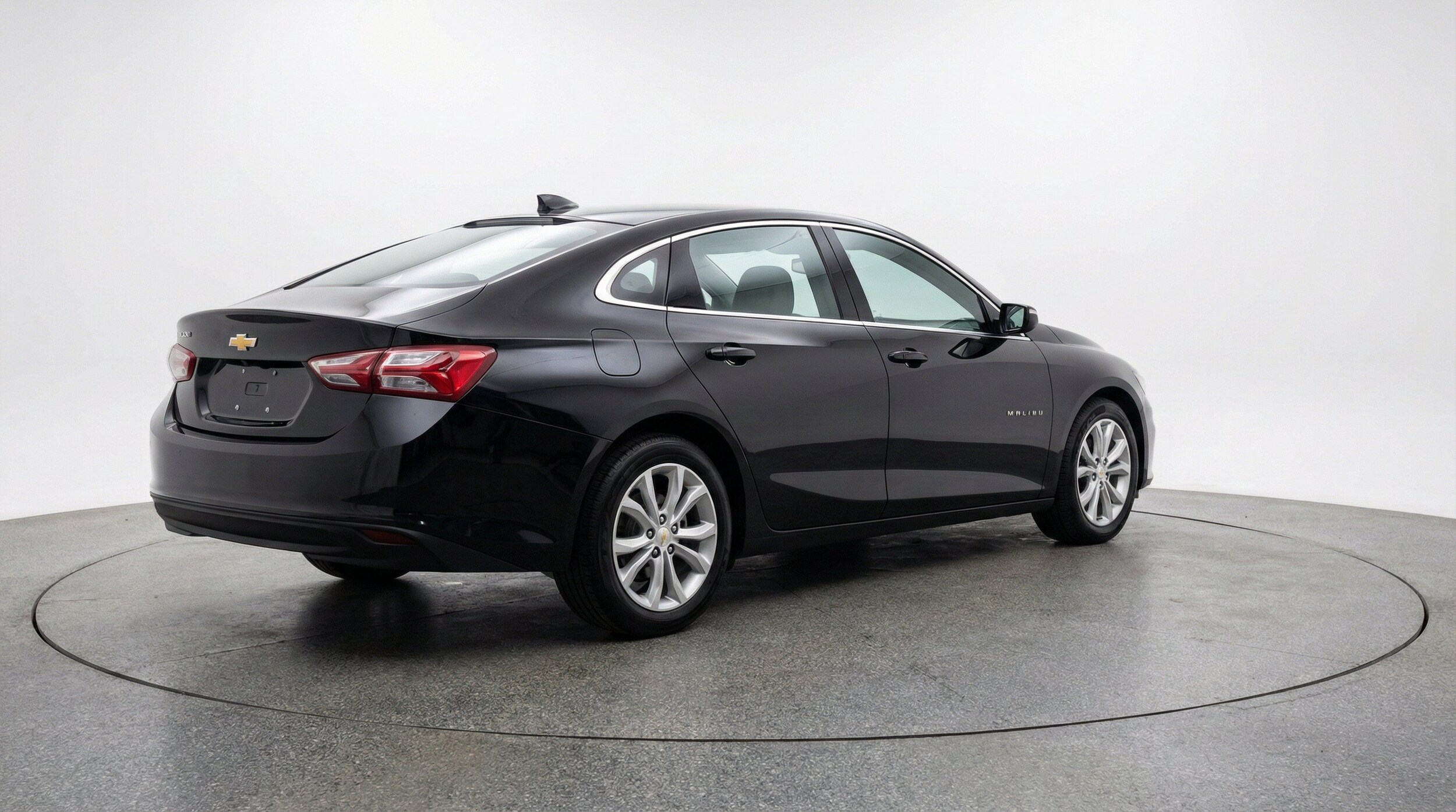 Thumbnail: 2024 Chevrolet Malibu - 9