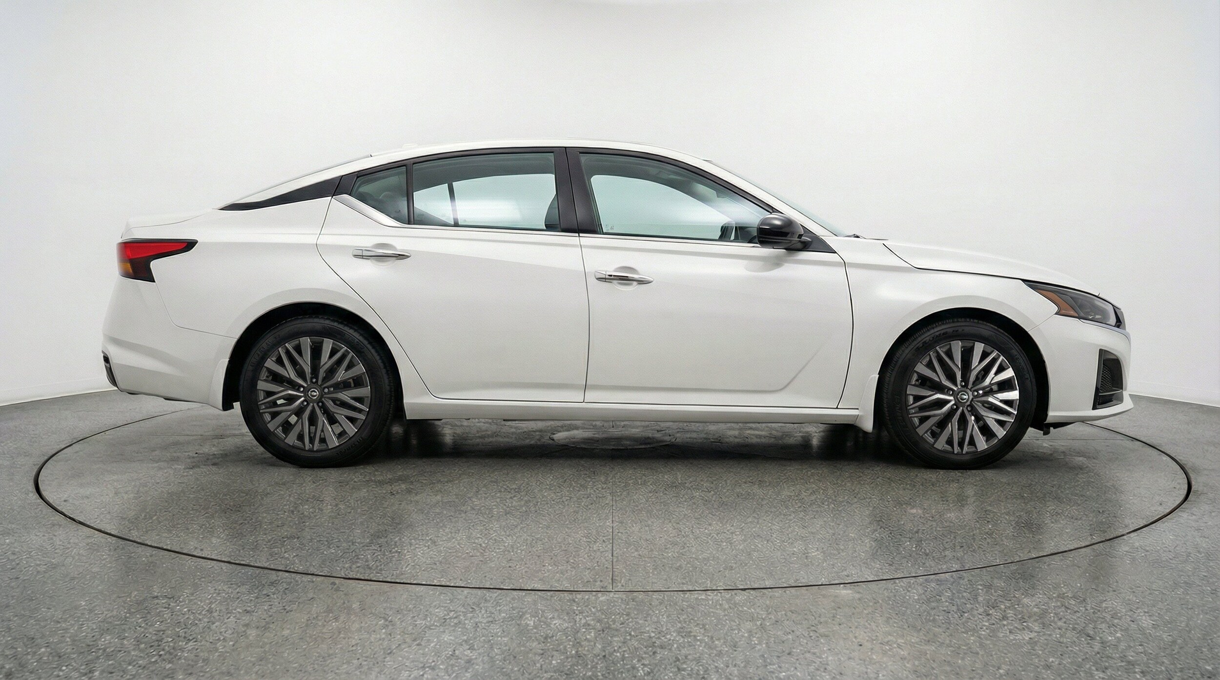 Thumbnail: 2025 Nissan Altima - 11
