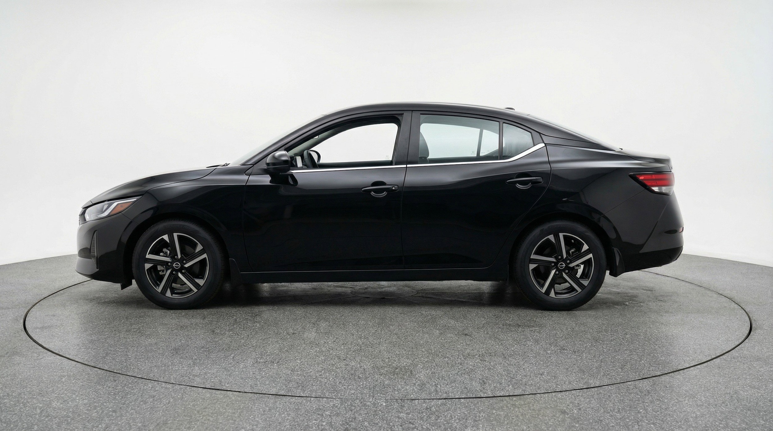 Thumbnail: 2025 Nissan Sentra - 5