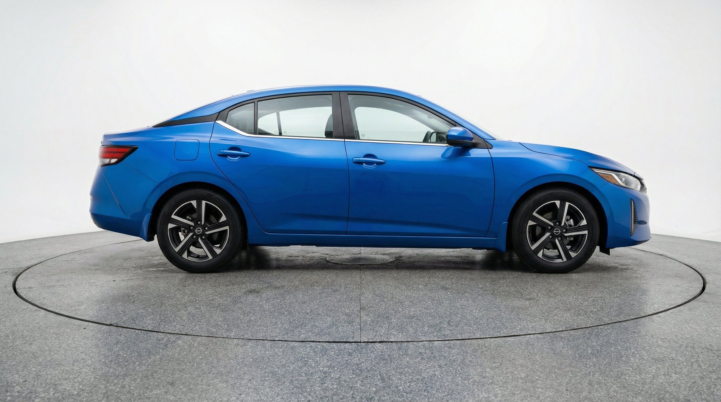 Thumbnail: 2025 Nissan Sentra - 11