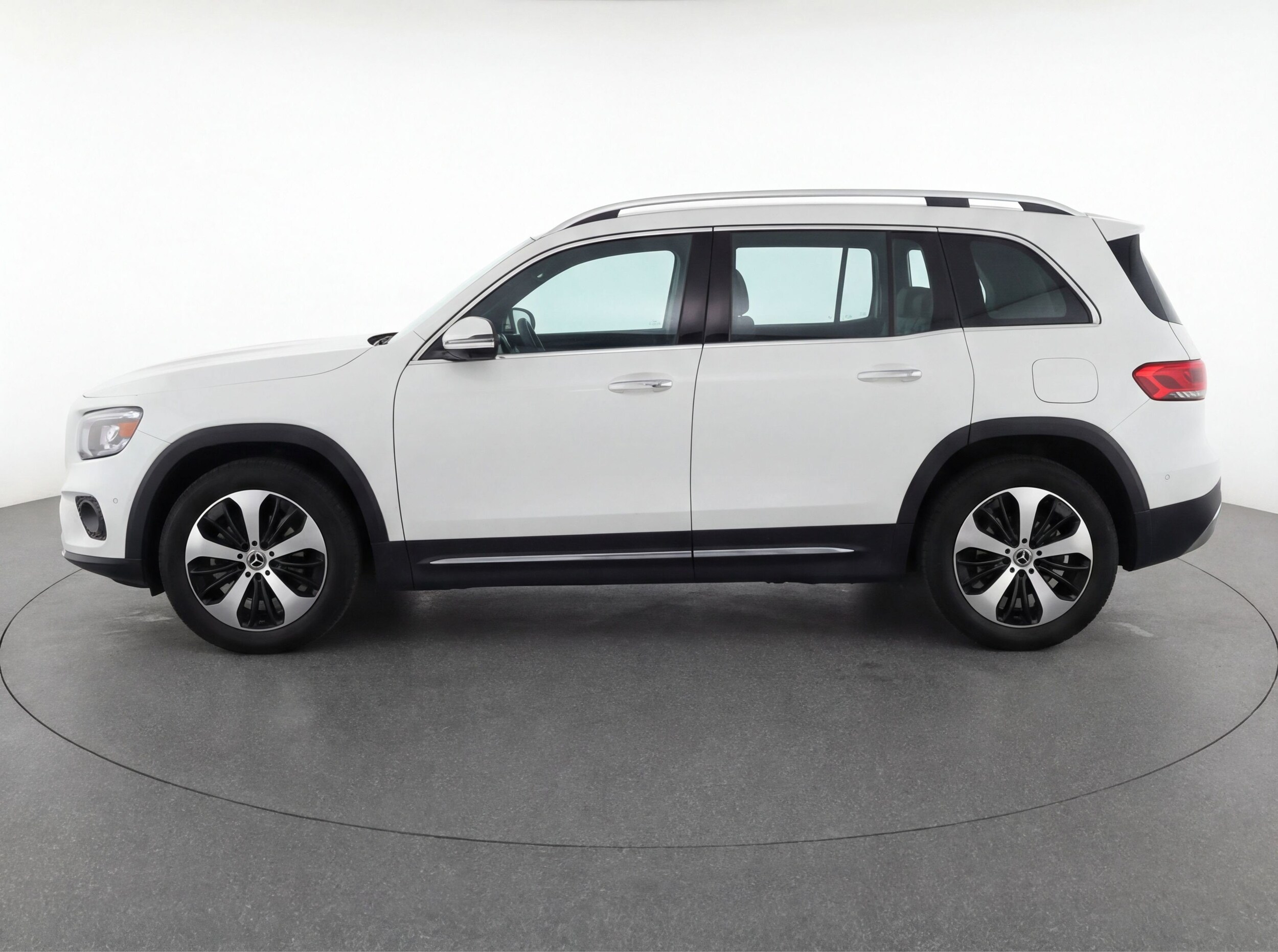 Thumbnail: 2025 Mercedes-Benz GLB - 5