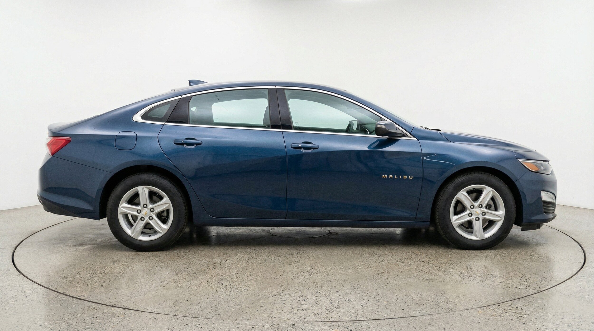 Thumbnail: 2024 Chevrolet Malibu - 11