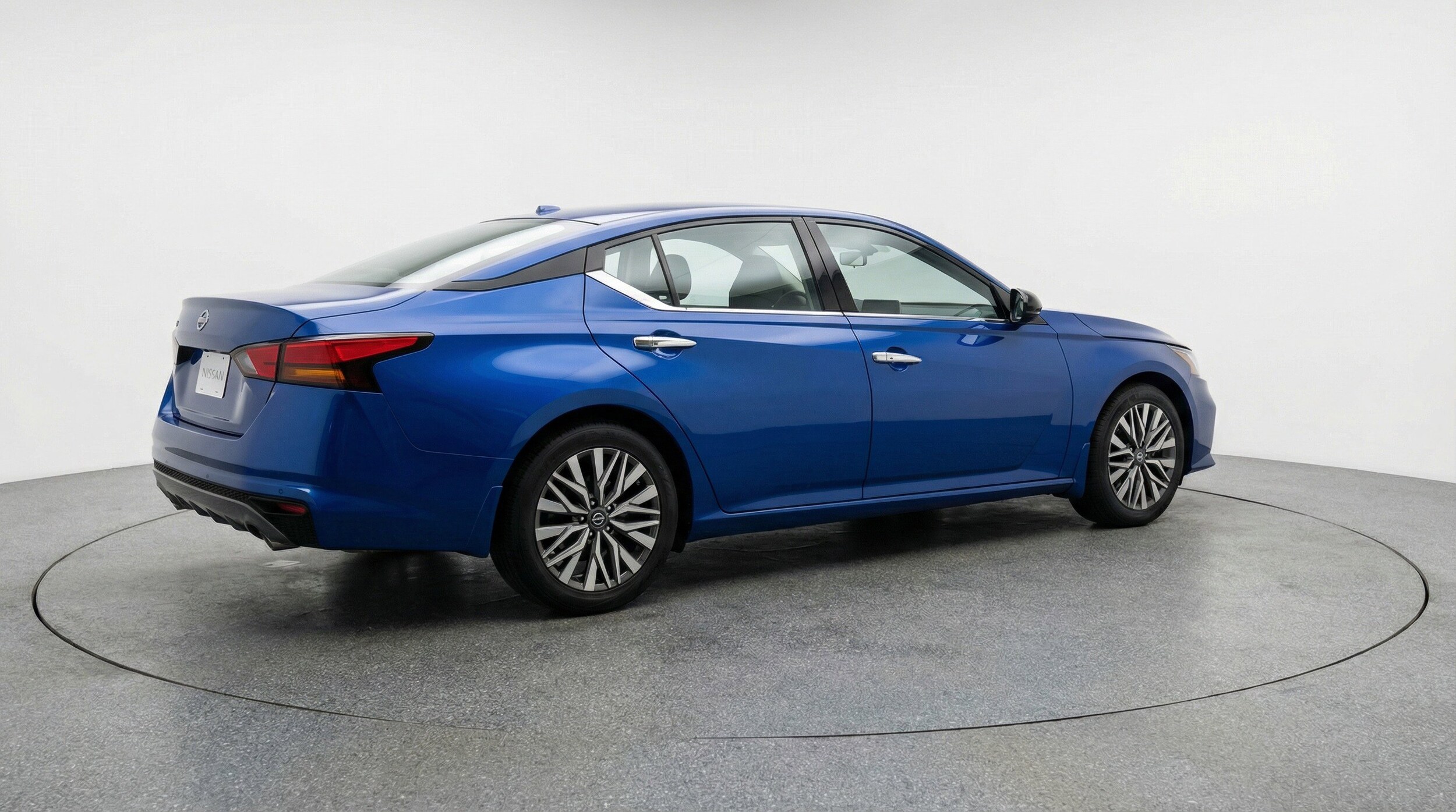 Thumbnail: 2025 Nissan Altima - 9