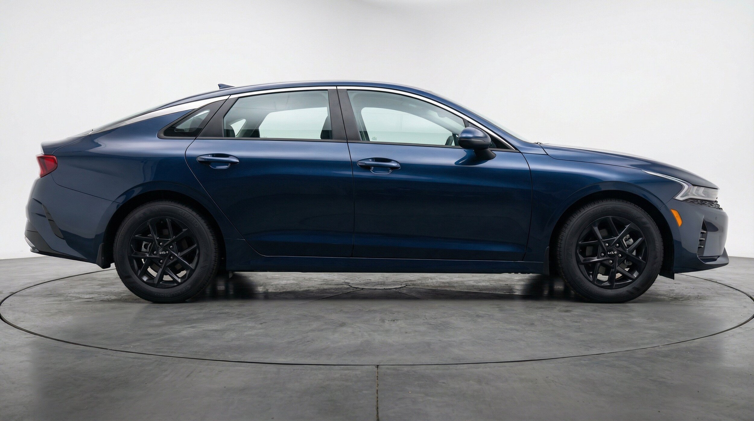 Thumbnail: 2025 Kia K5 - 11