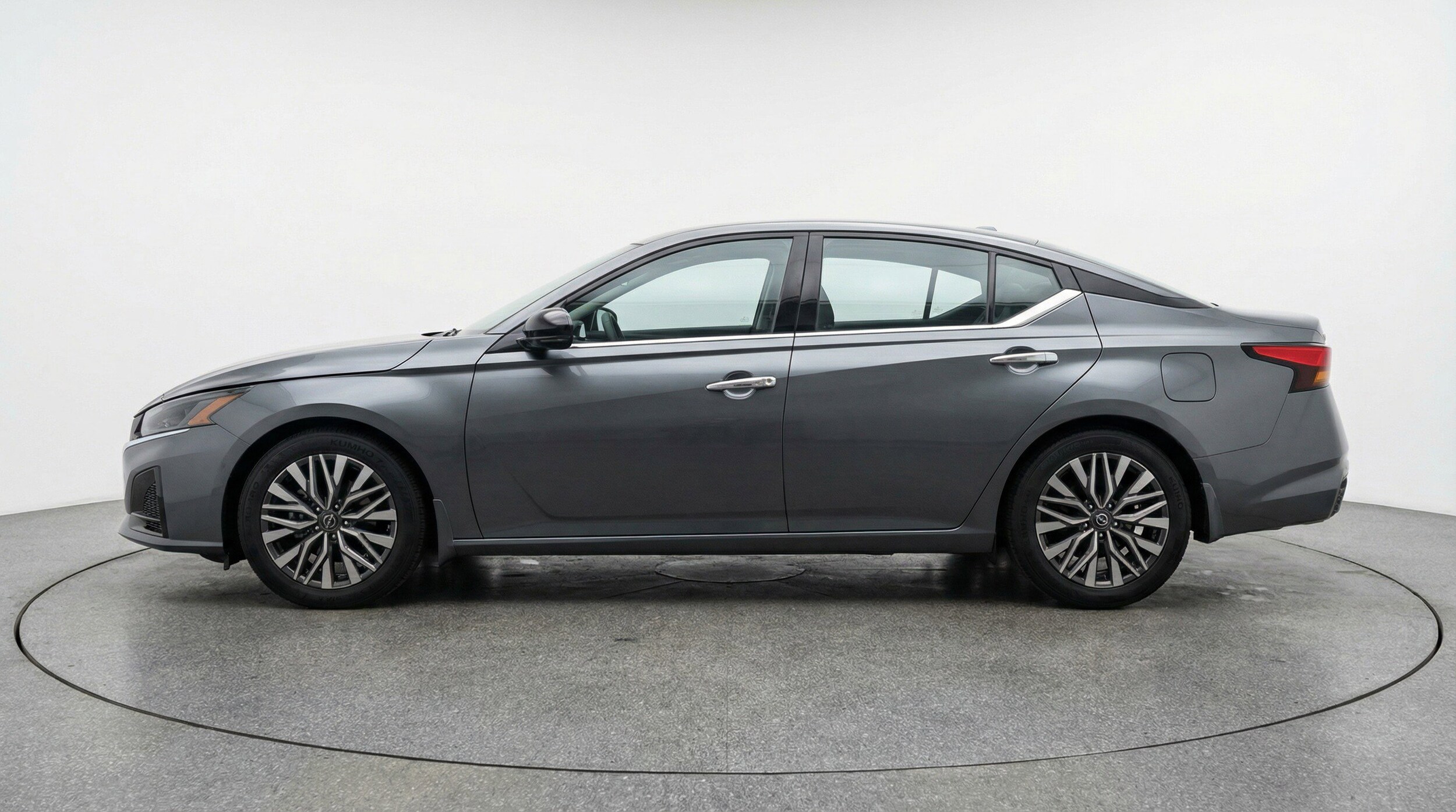 Thumbnail: 2025 Nissan Altima - 5