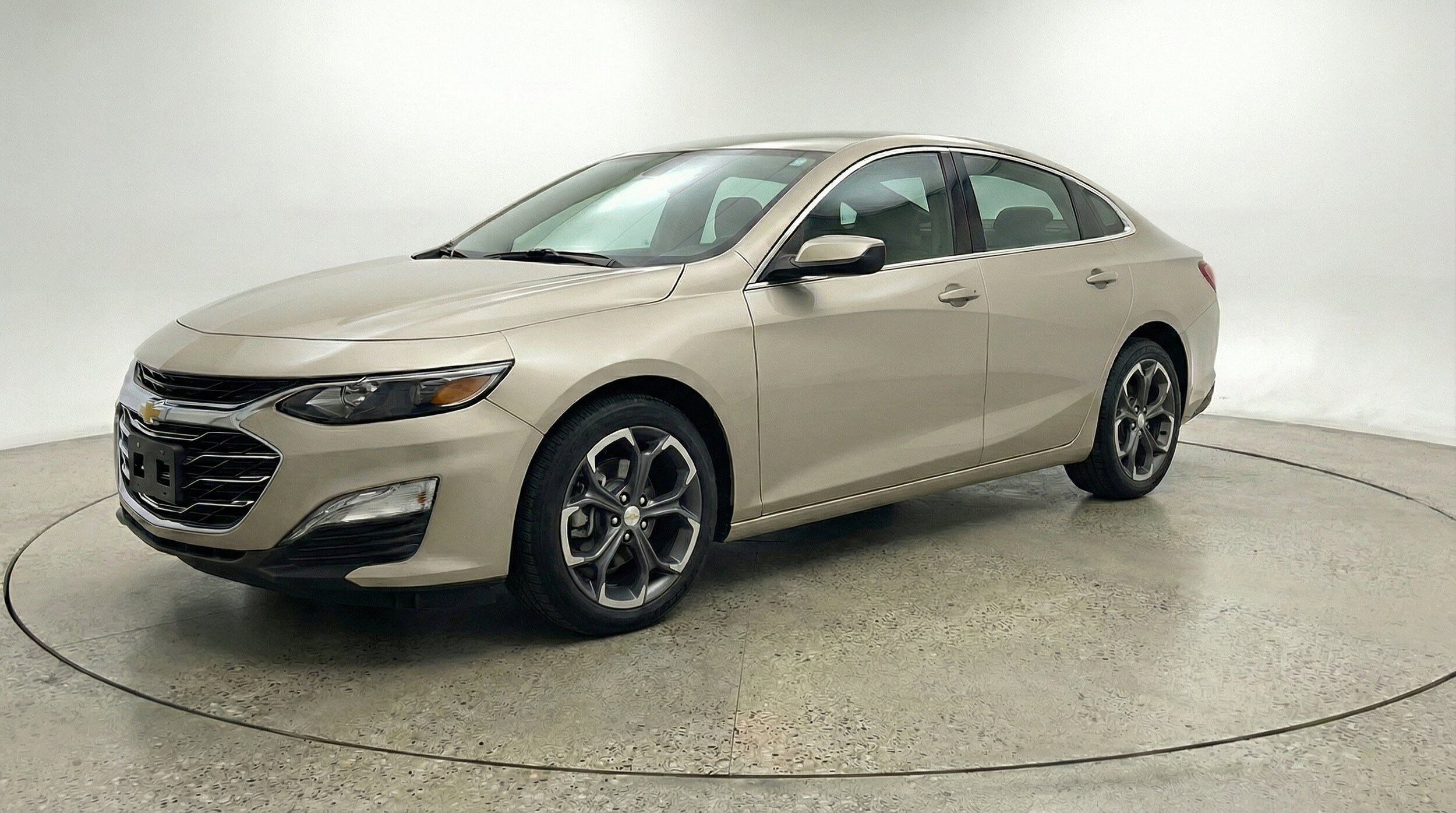 Thumbnail: 2024 Chevrolet Malibu - 3