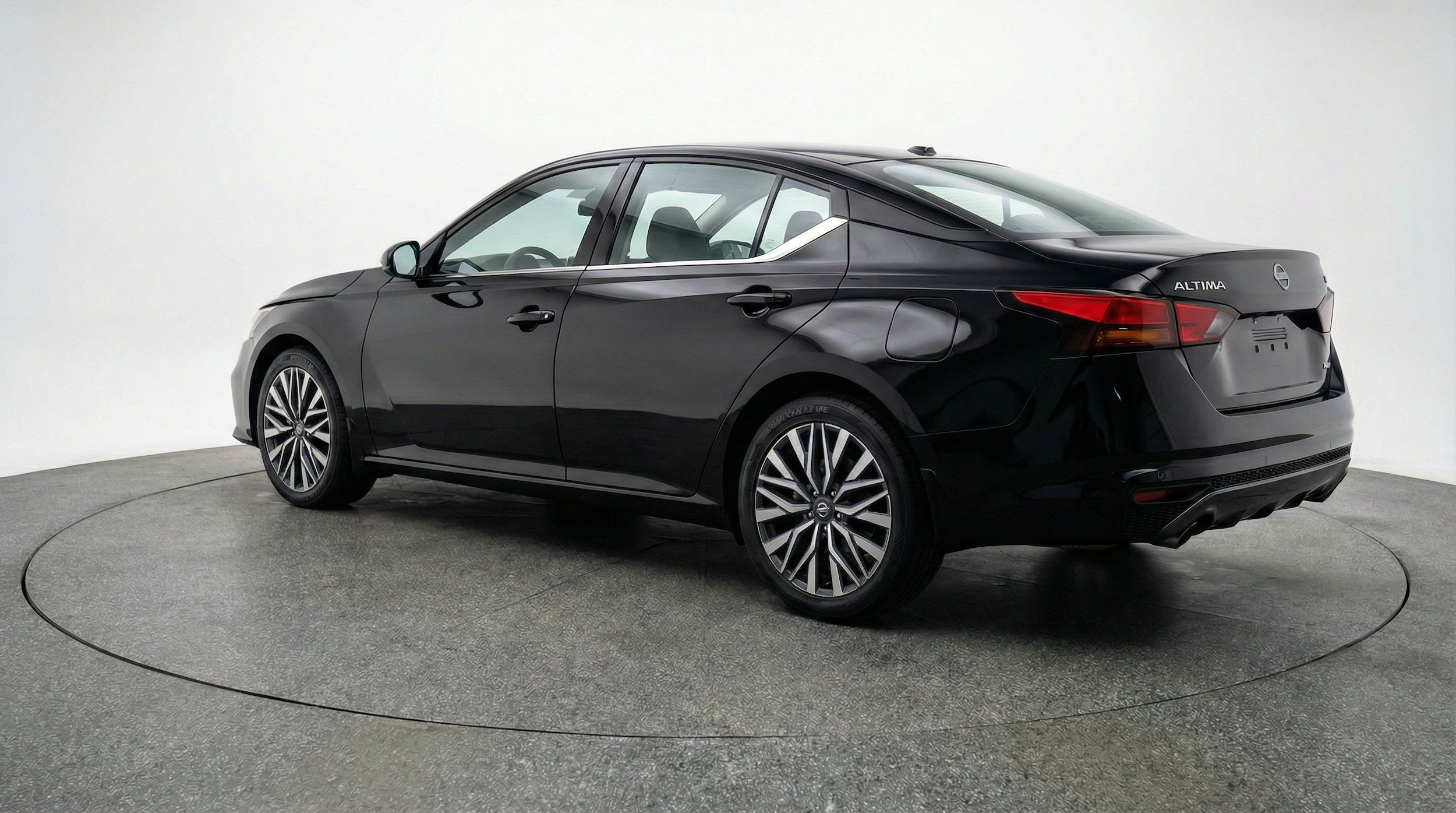 Thumbnail: 2025 Nissan Altima - 6
