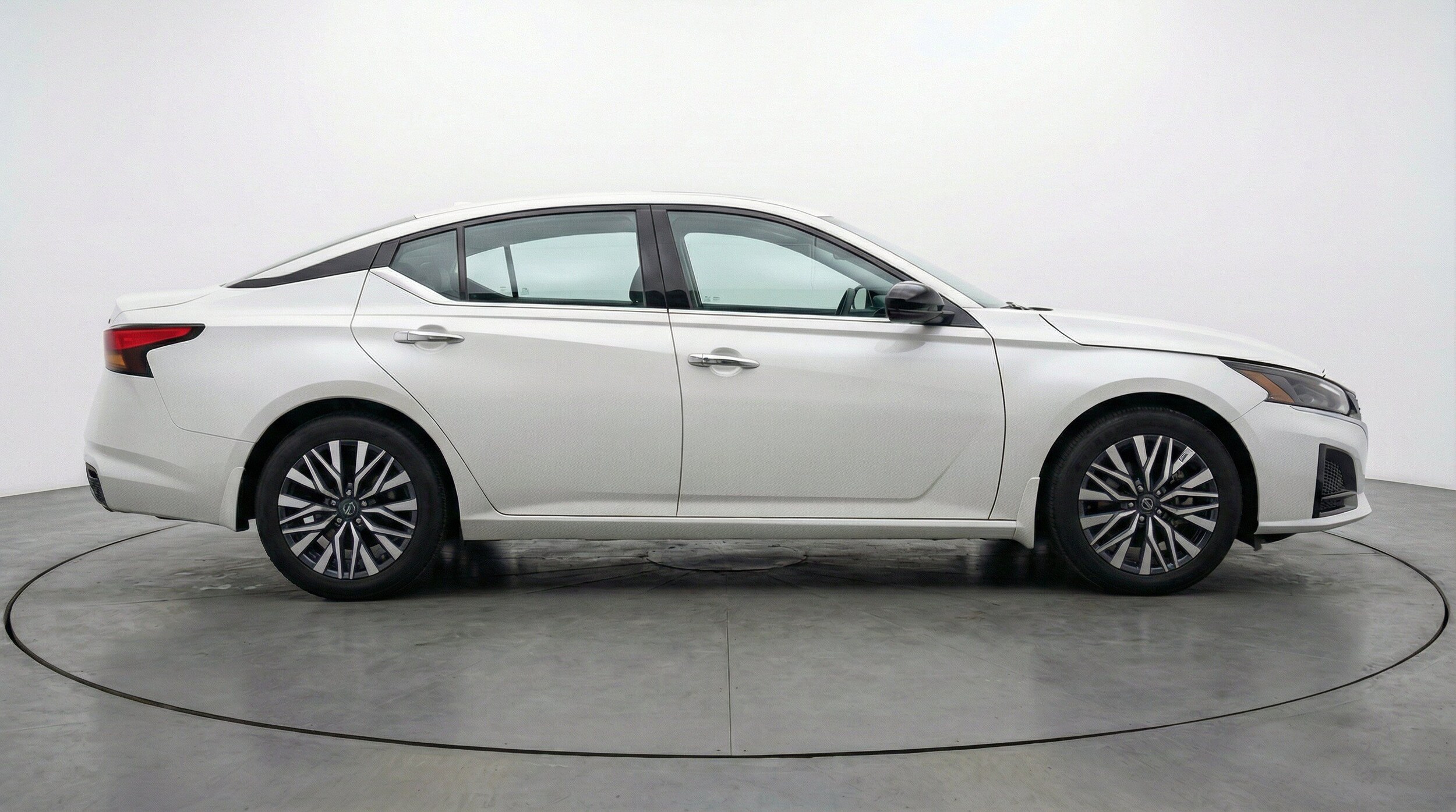 Thumbnail: 2025 Nissan Altima - 11