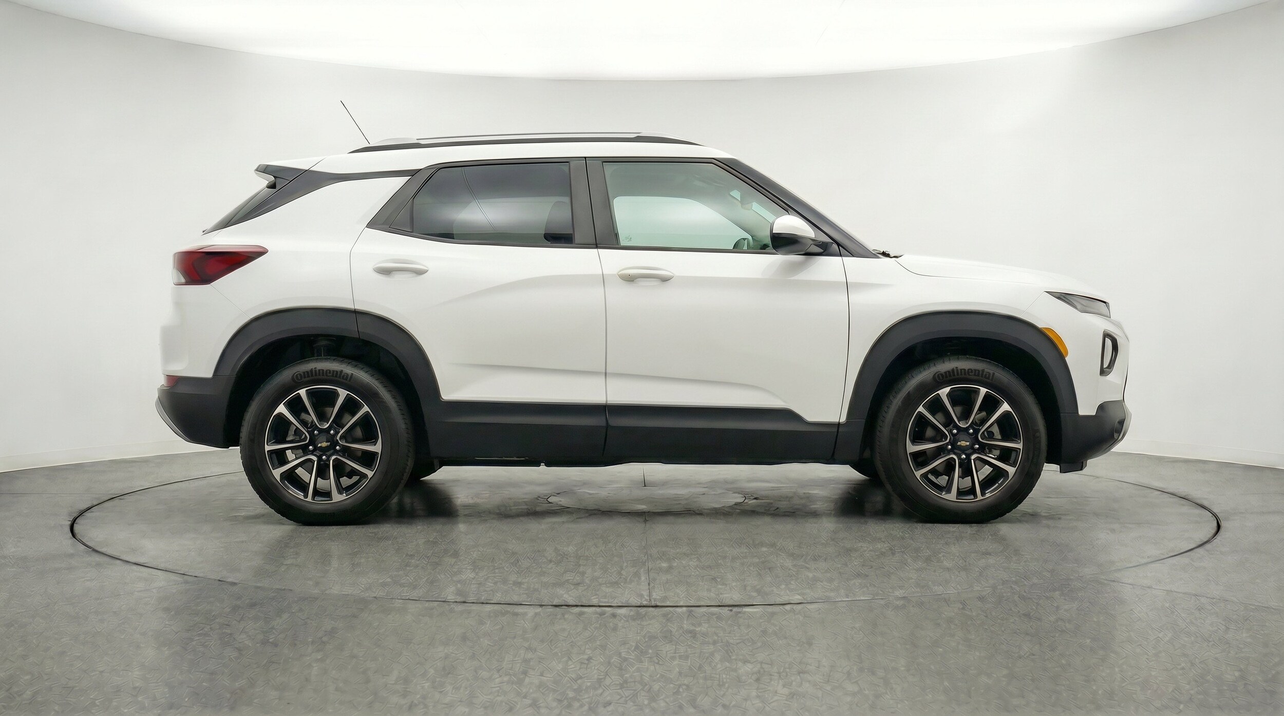 Thumbnail: 2025 Chevrolet TrailBlazer - 11