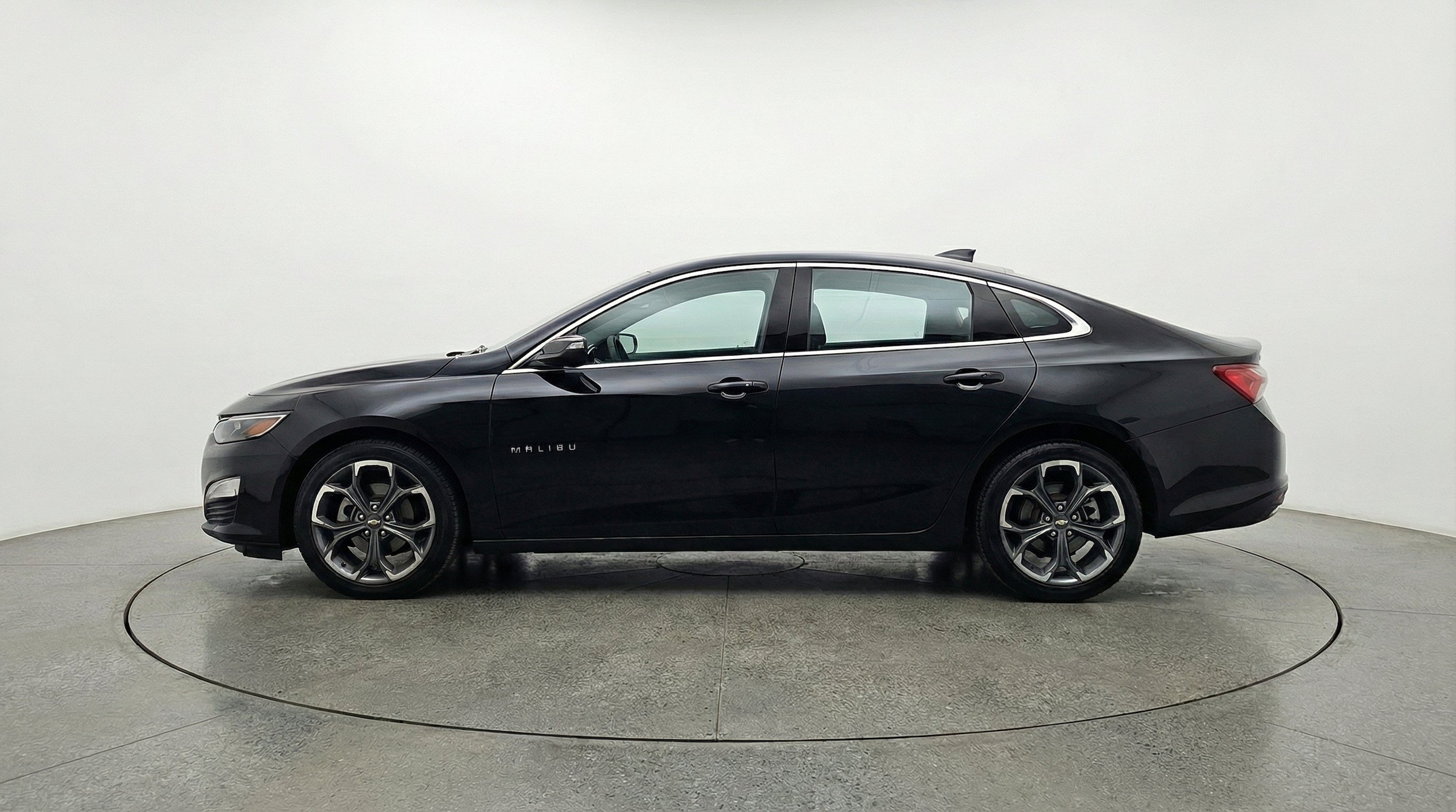 Thumbnail: 2024 Chevrolet Malibu - 5