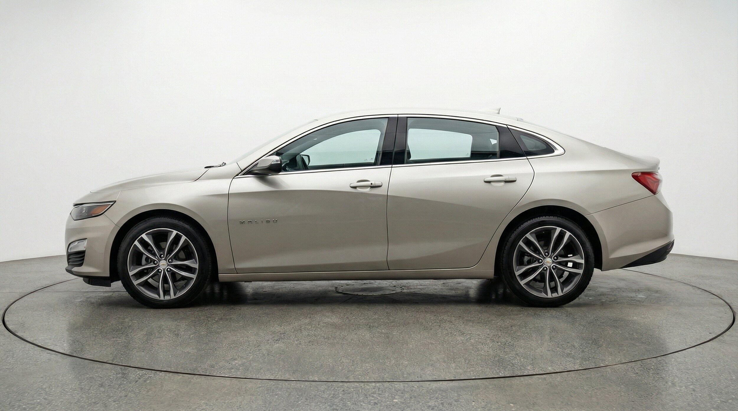 Thumbnail: 2024 Chevrolet Malibu - 5