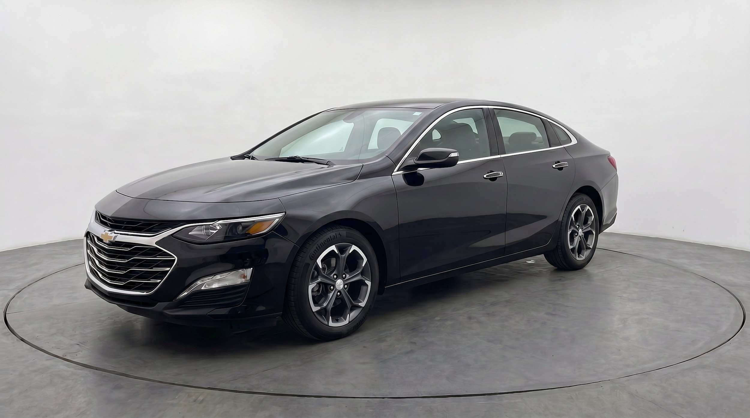 Thumbnail: 2024 Chevrolet Malibu - 3