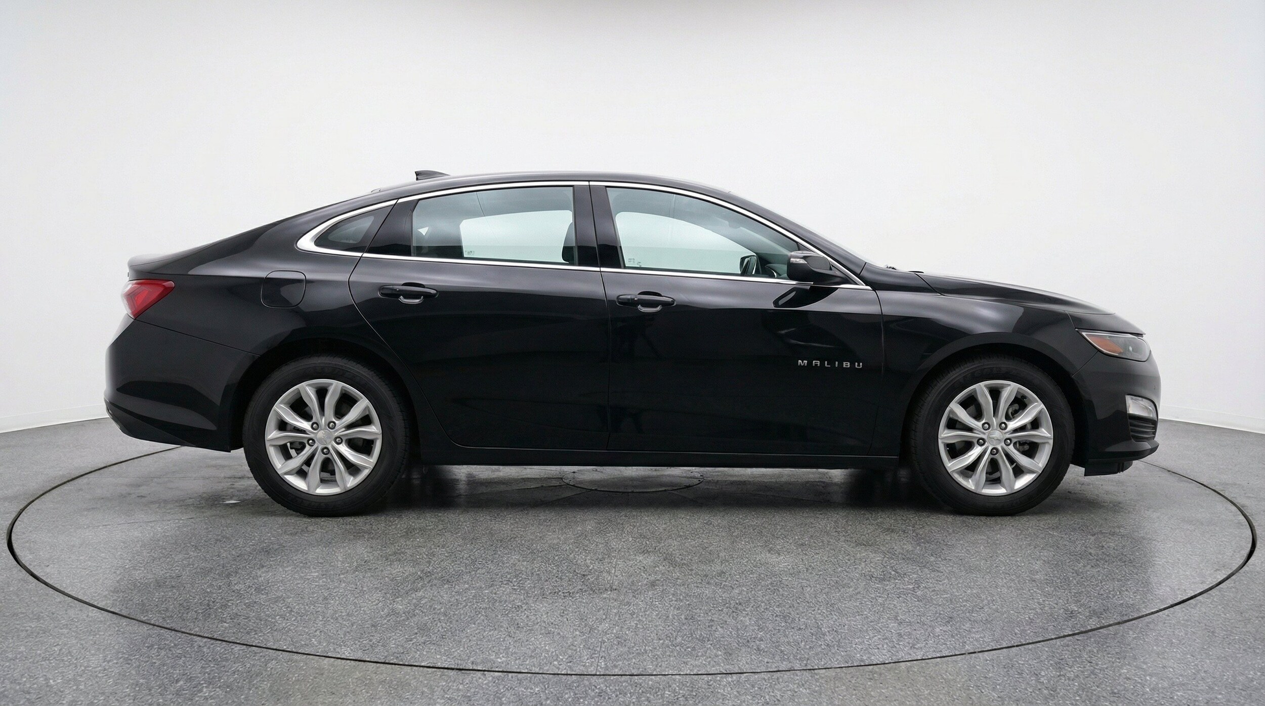 Thumbnail: 2024 Chevrolet Malibu - 11