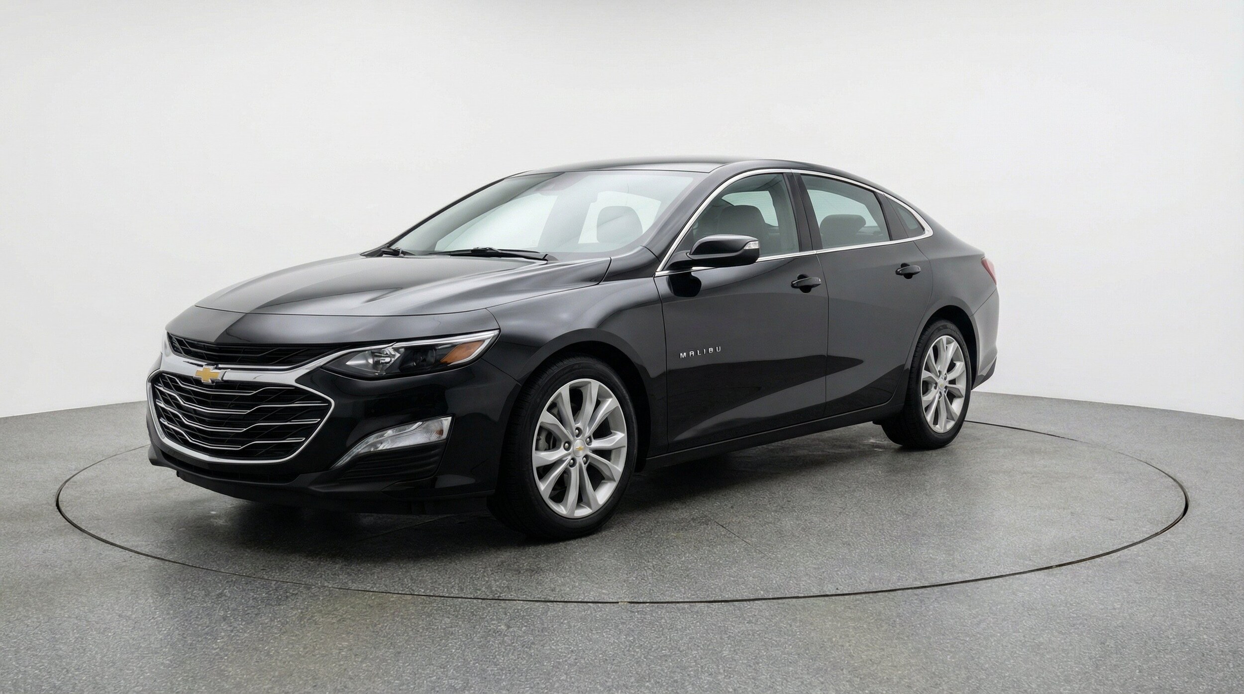 Thumbnail: 2024 Chevrolet Malibu - 3