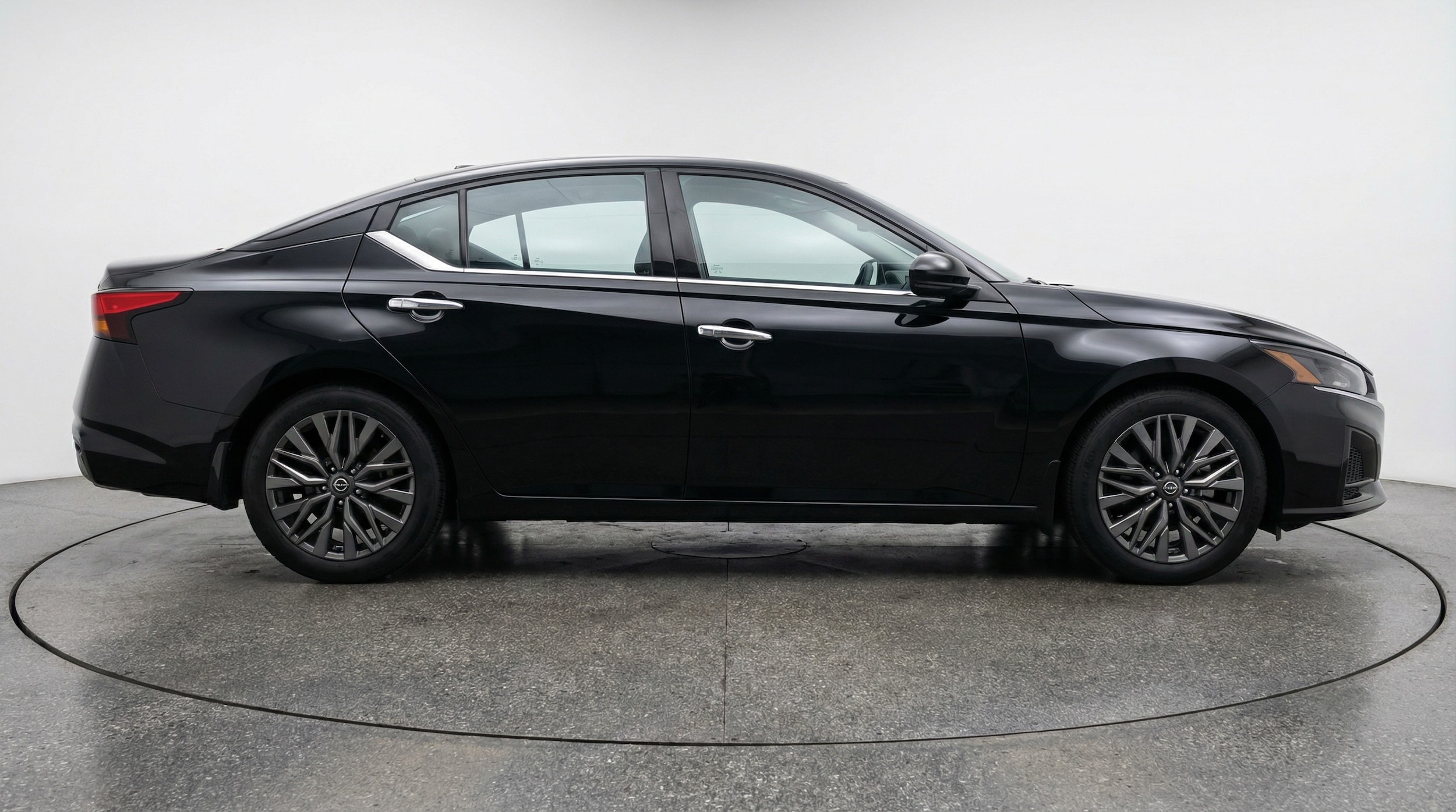 Thumbnail: 2025 Nissan Altima - 8