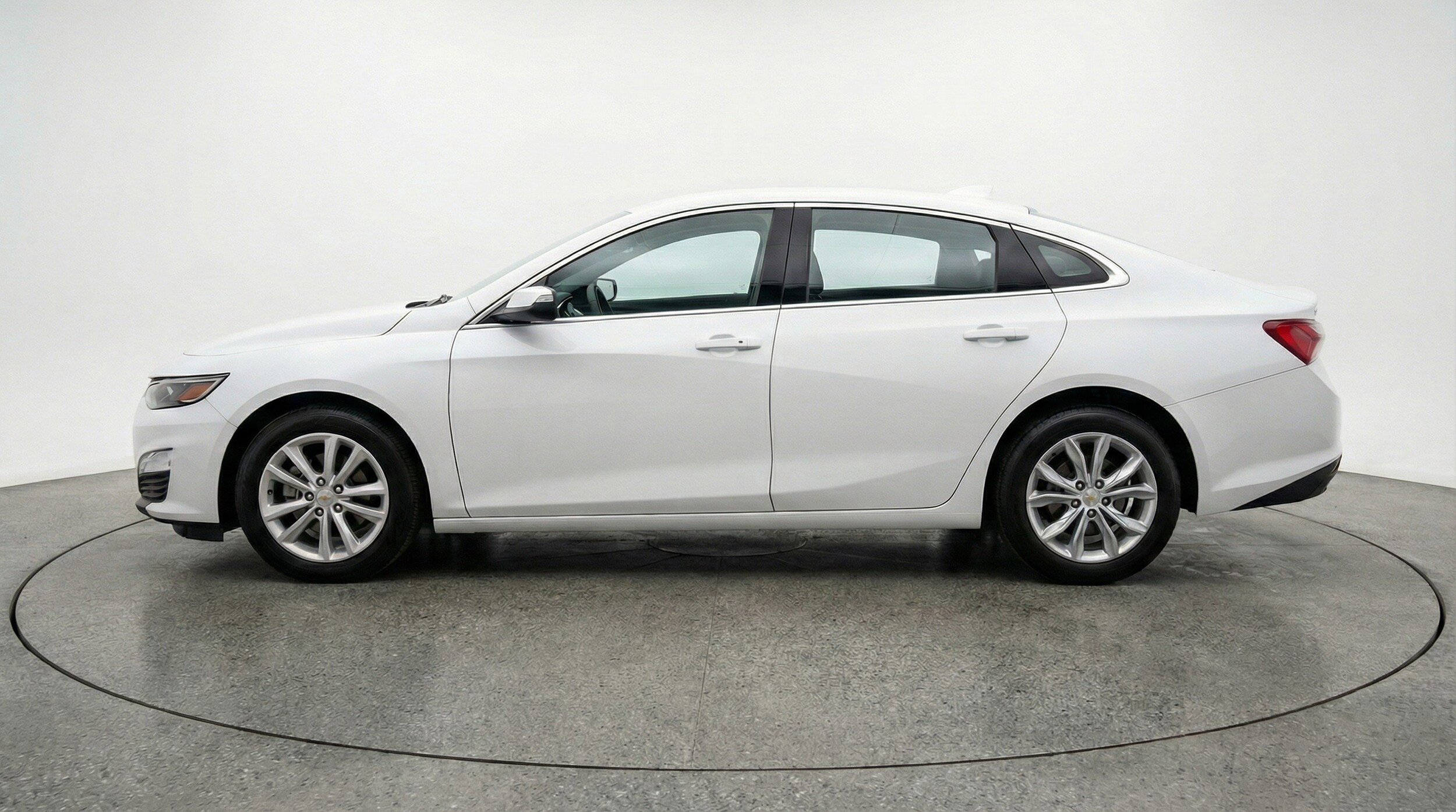 Thumbnail: 2024 Chevrolet Malibu - 5