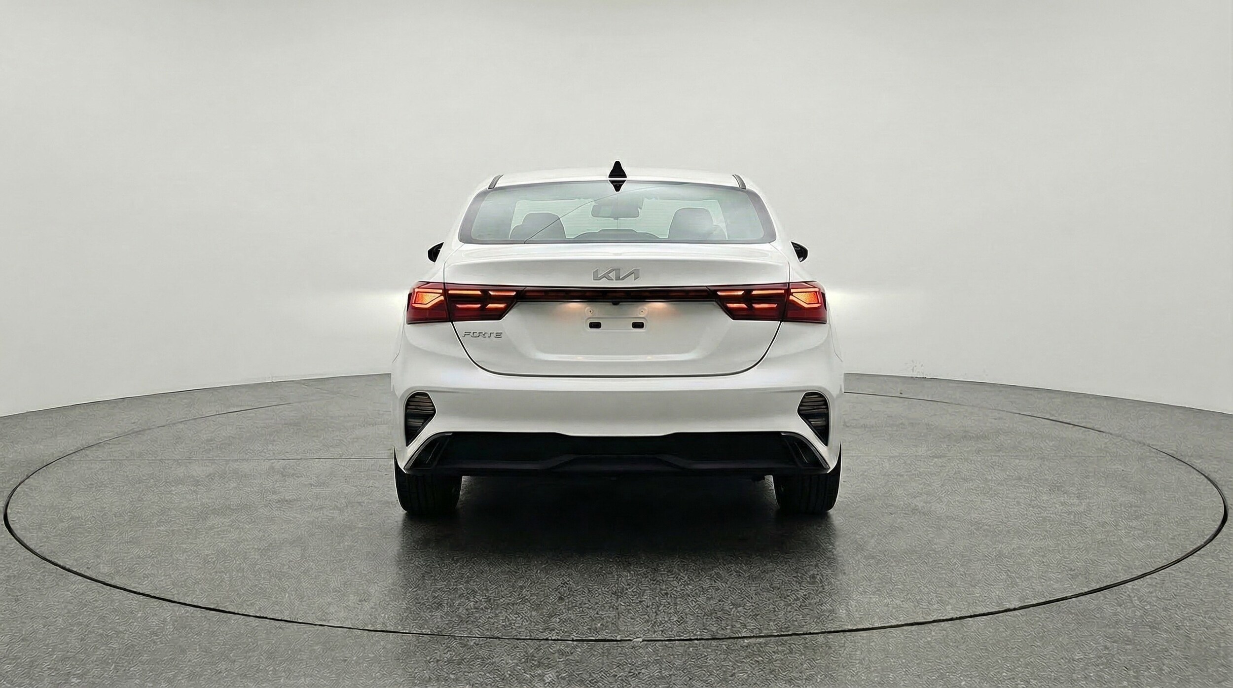 Thumbnail: 2024 Kia Forte - 7