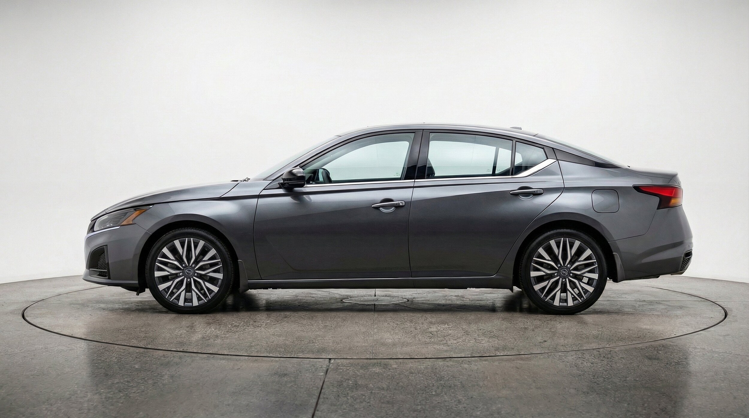 Thumbnail: 2025 Nissan Altima - 5