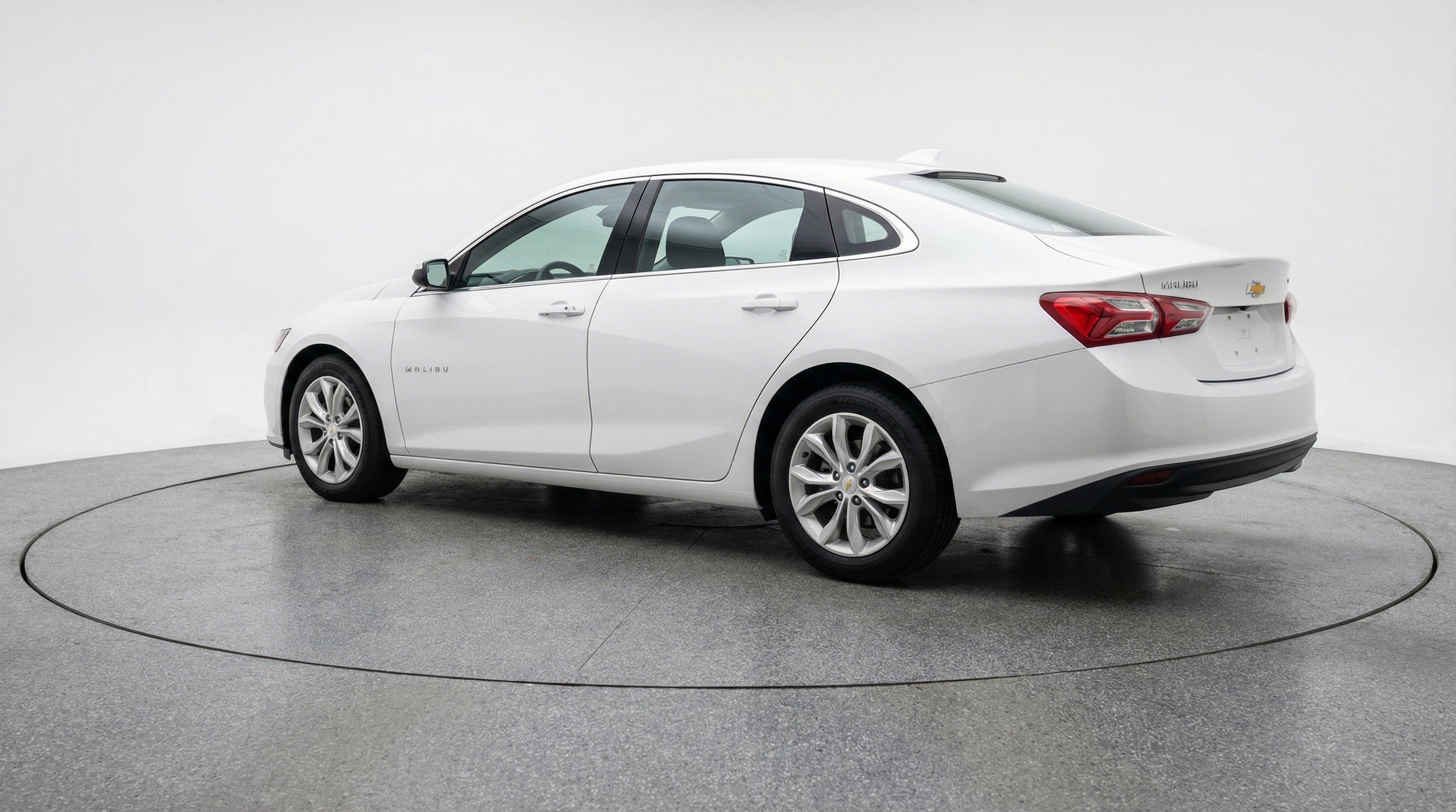 Thumbnail: 2024 Chevrolet Malibu - 6