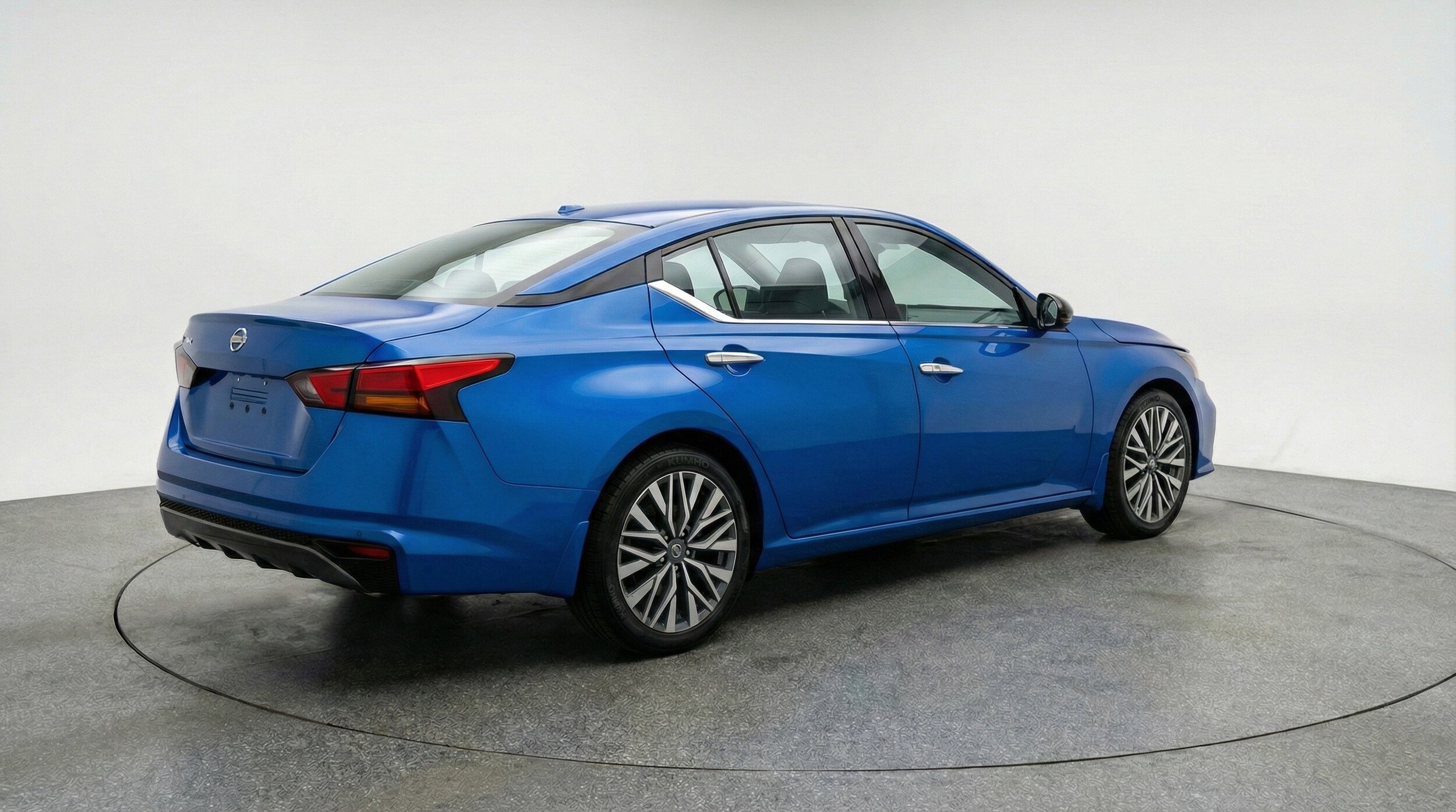 Thumbnail: 2025 Nissan Altima - 9