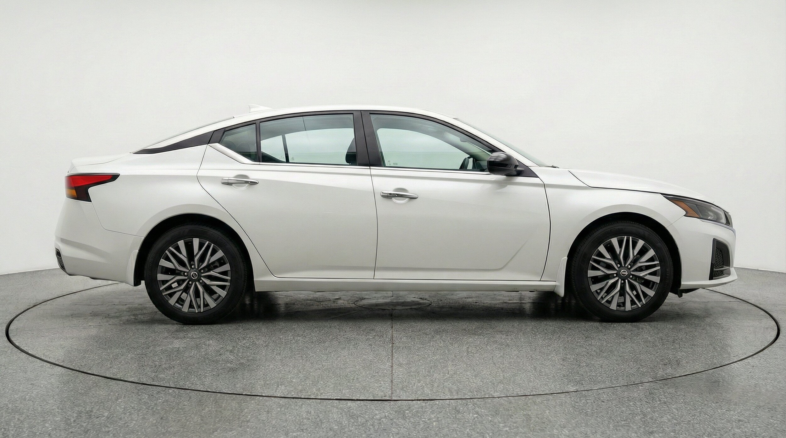 Thumbnail: 2025 Nissan Altima - 11