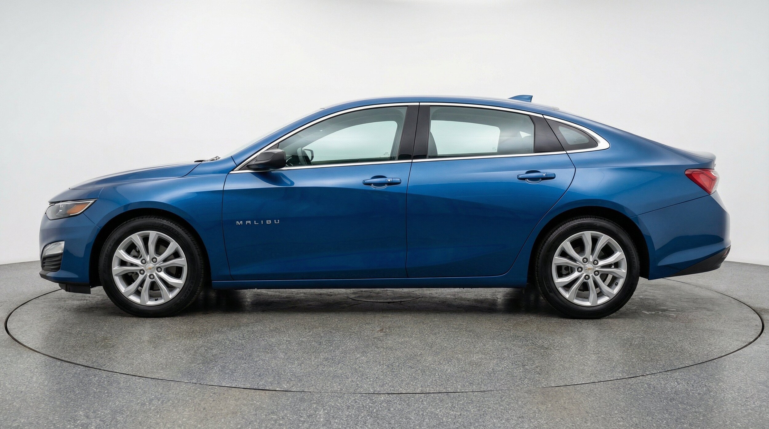 Thumbnail: 2024 Chevrolet Malibu - 5