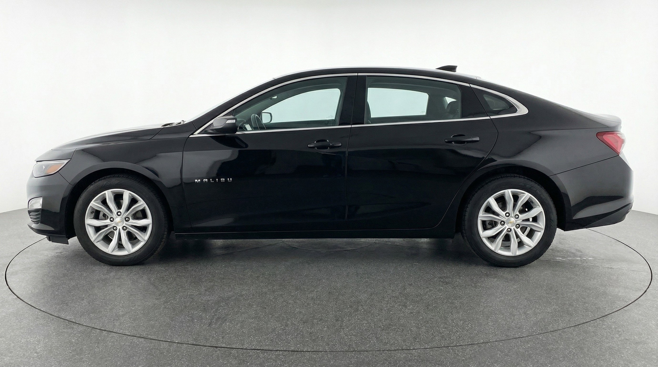 Thumbnail: 2024 Chevrolet Malibu - 5