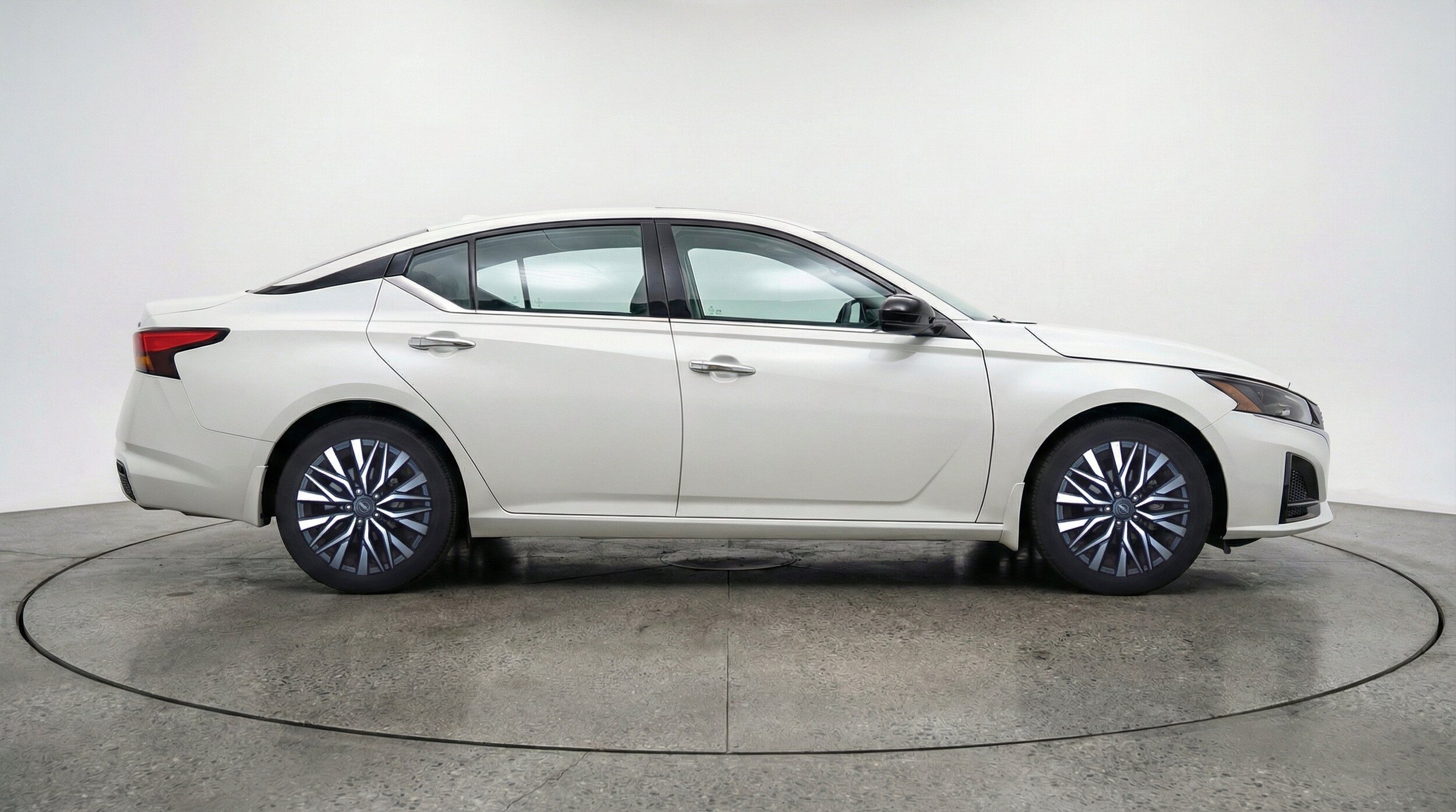 Thumbnail: 2025 Nissan Altima - 11