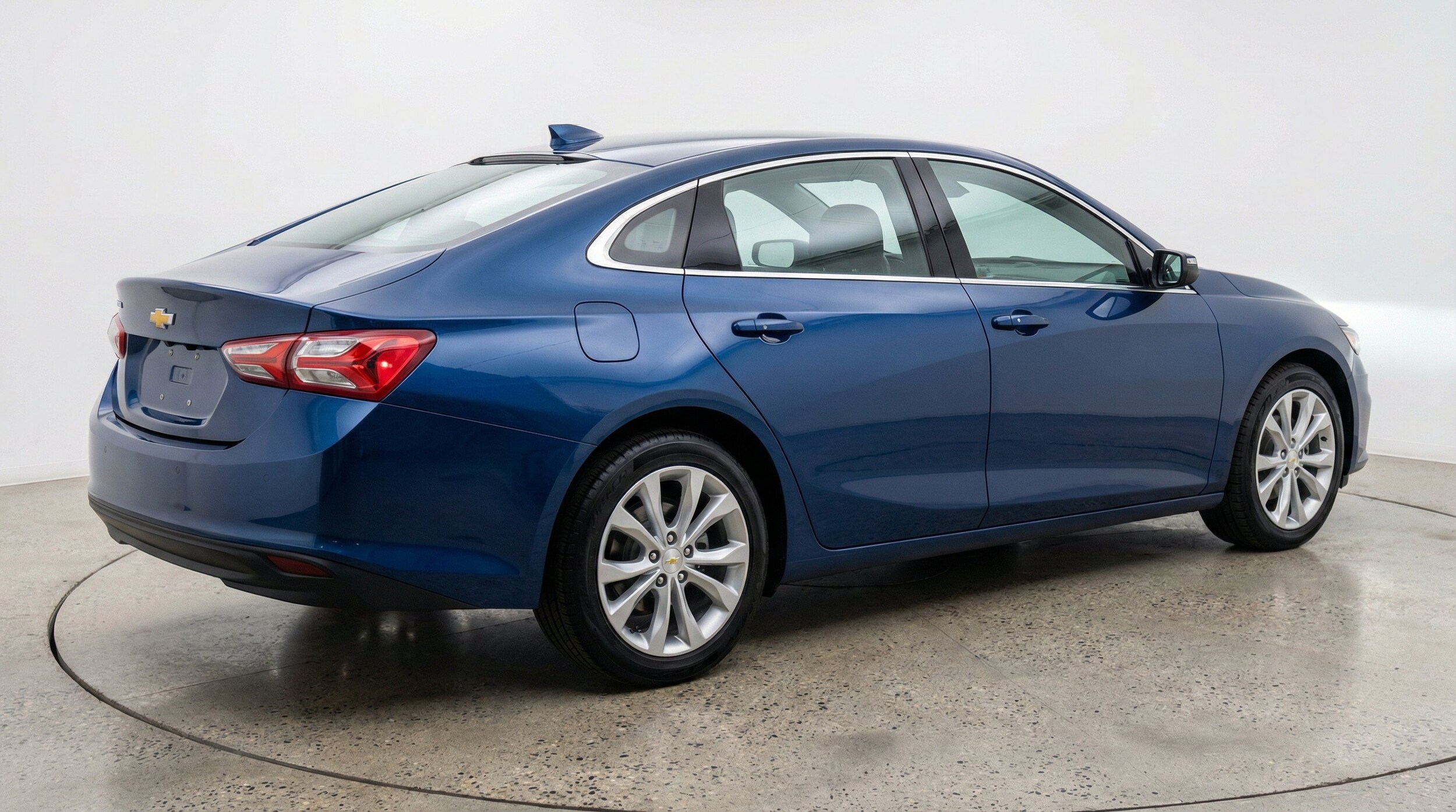 Thumbnail: 2024 Chevrolet Malibu - 9