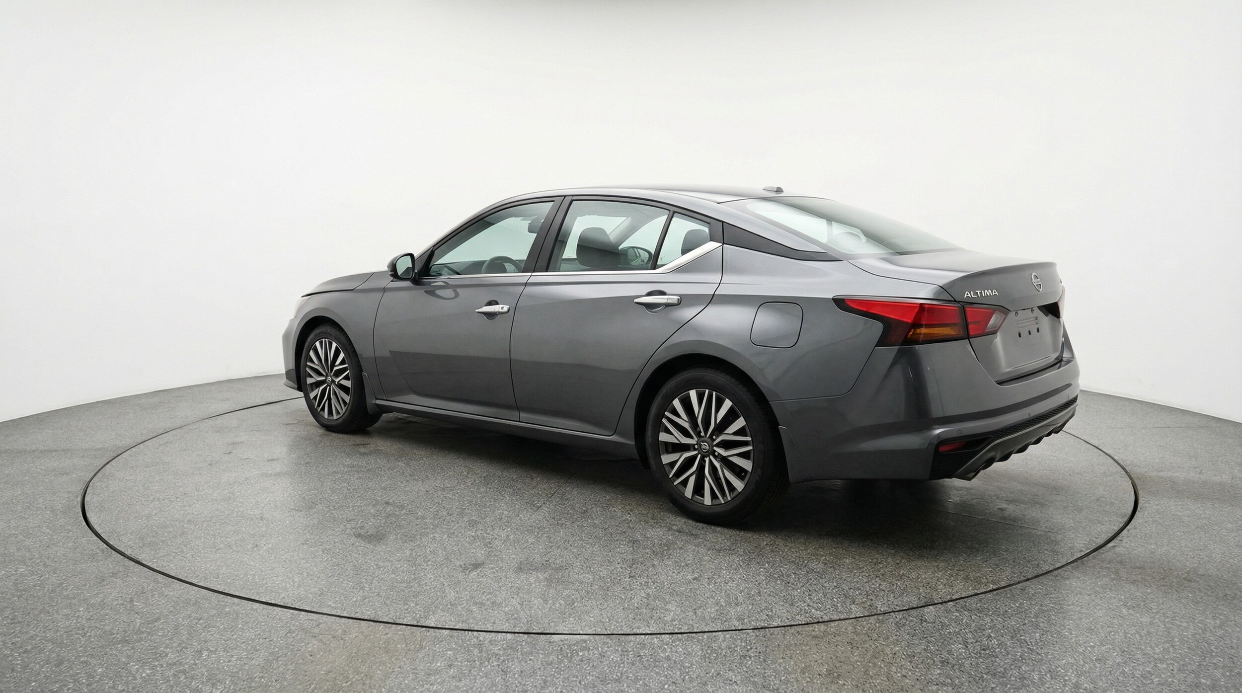 Thumbnail: 2025 Nissan Altima - 5