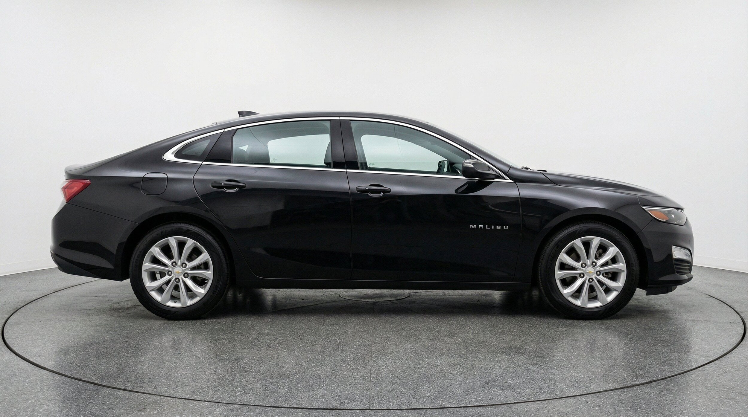 Thumbnail: 2024 Chevrolet Malibu - 11