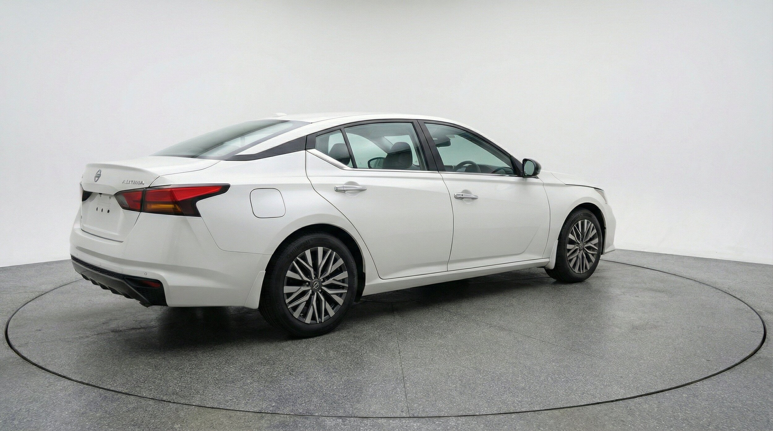 Thumbnail: 2025 Nissan Altima - 9