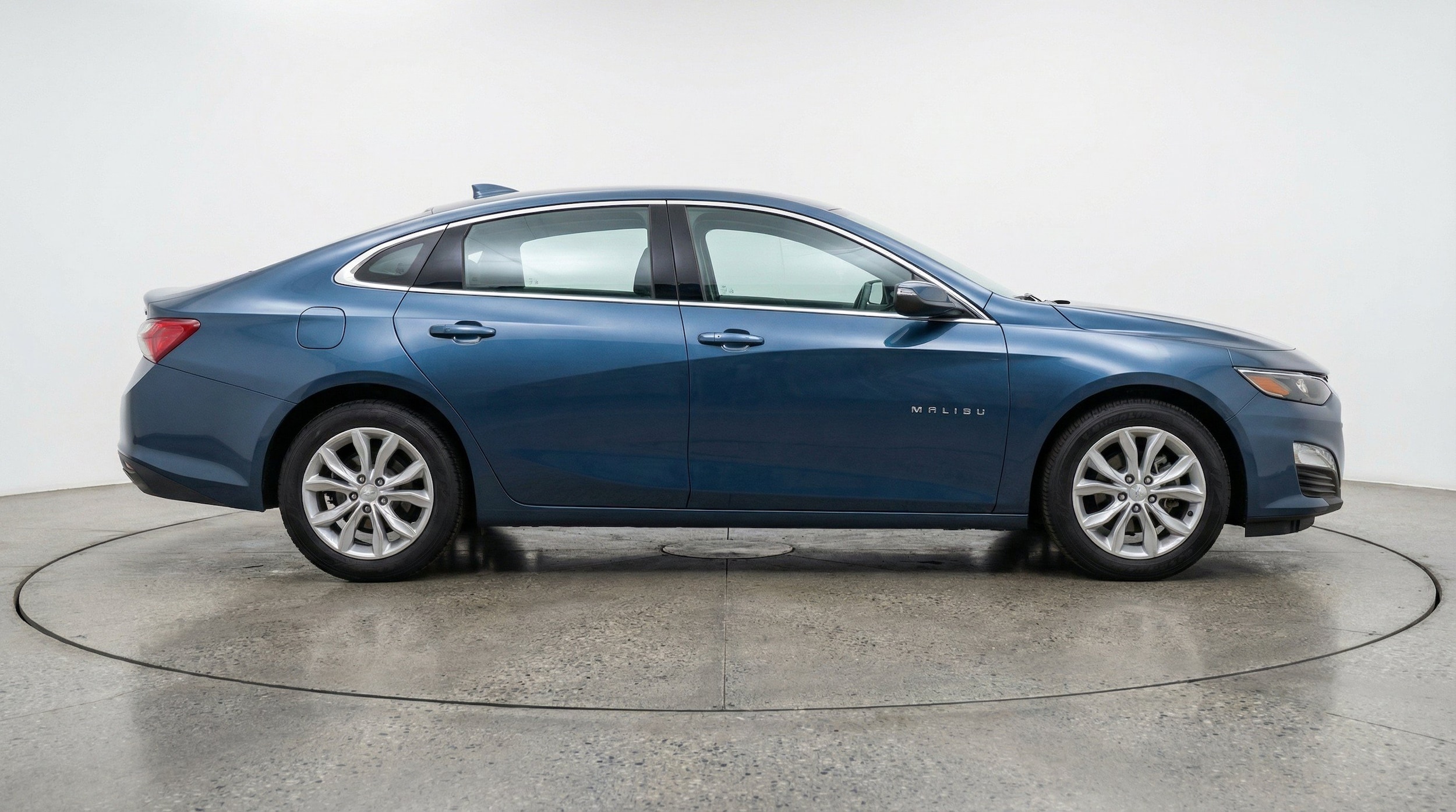 Thumbnail: 2024 Chevrolet Malibu - 11