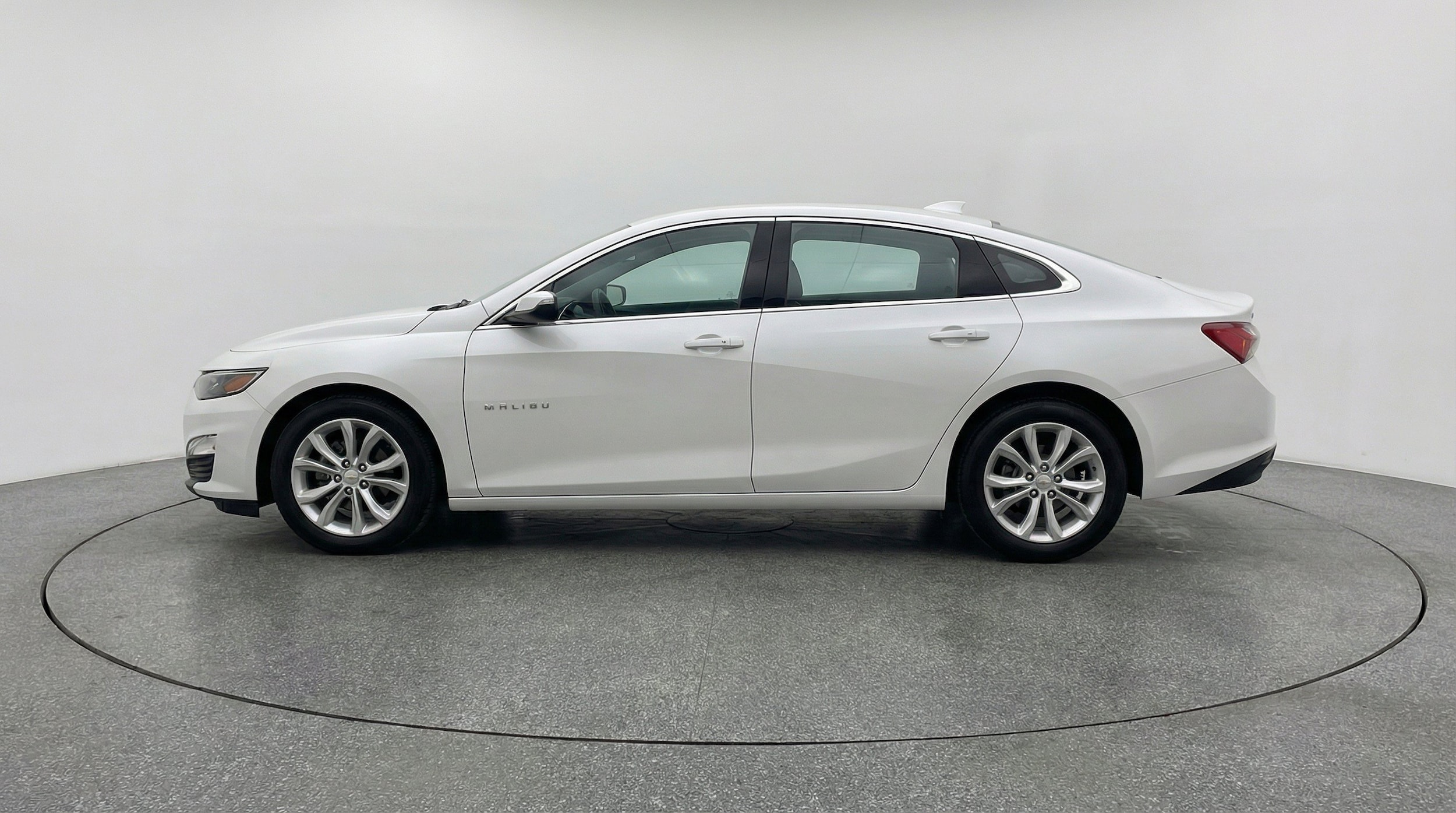 Thumbnail: 2024 Chevrolet Malibu - 5