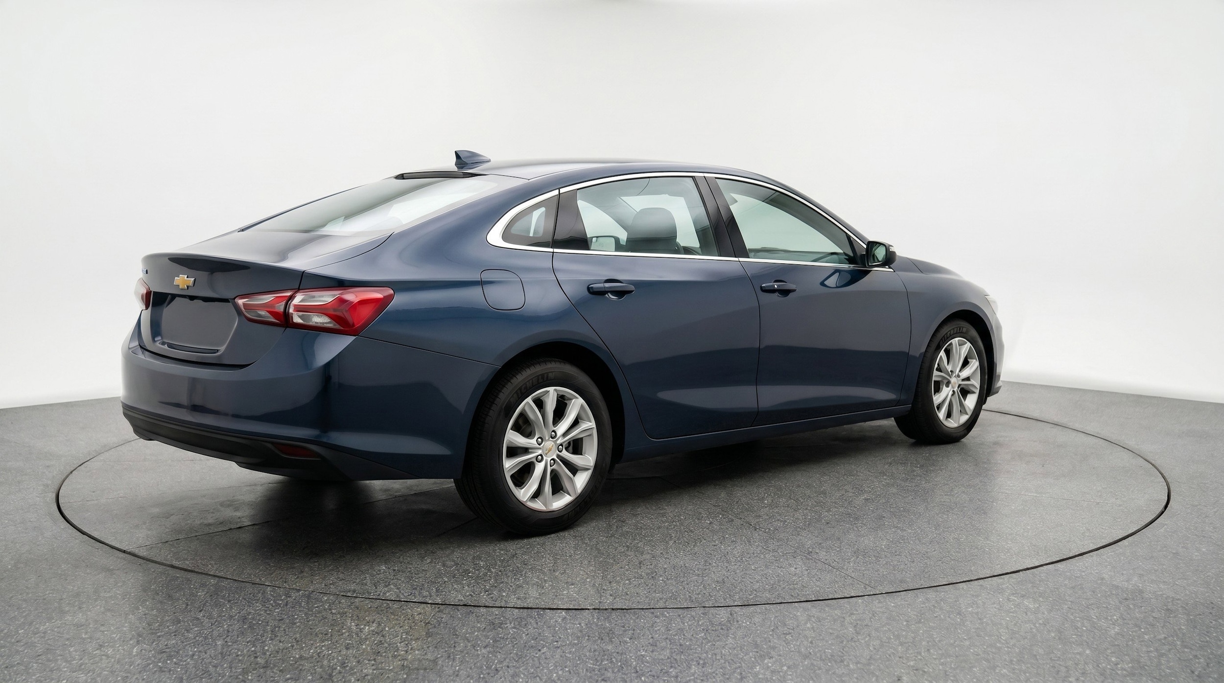 Thumbnail: 2023 Chevrolet Malibu - 9