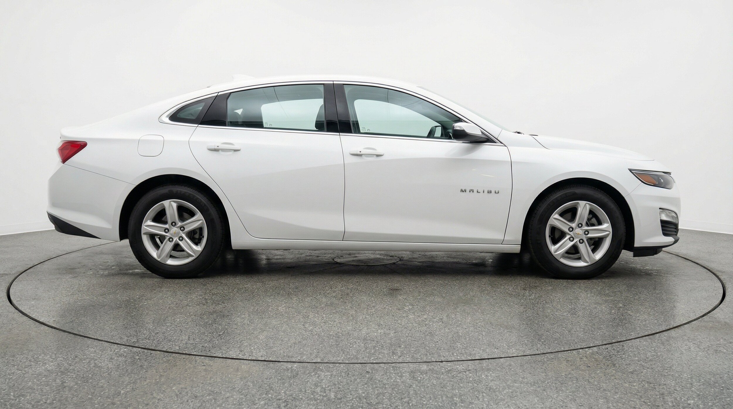 Thumbnail: 2024 Chevrolet Malibu - 11