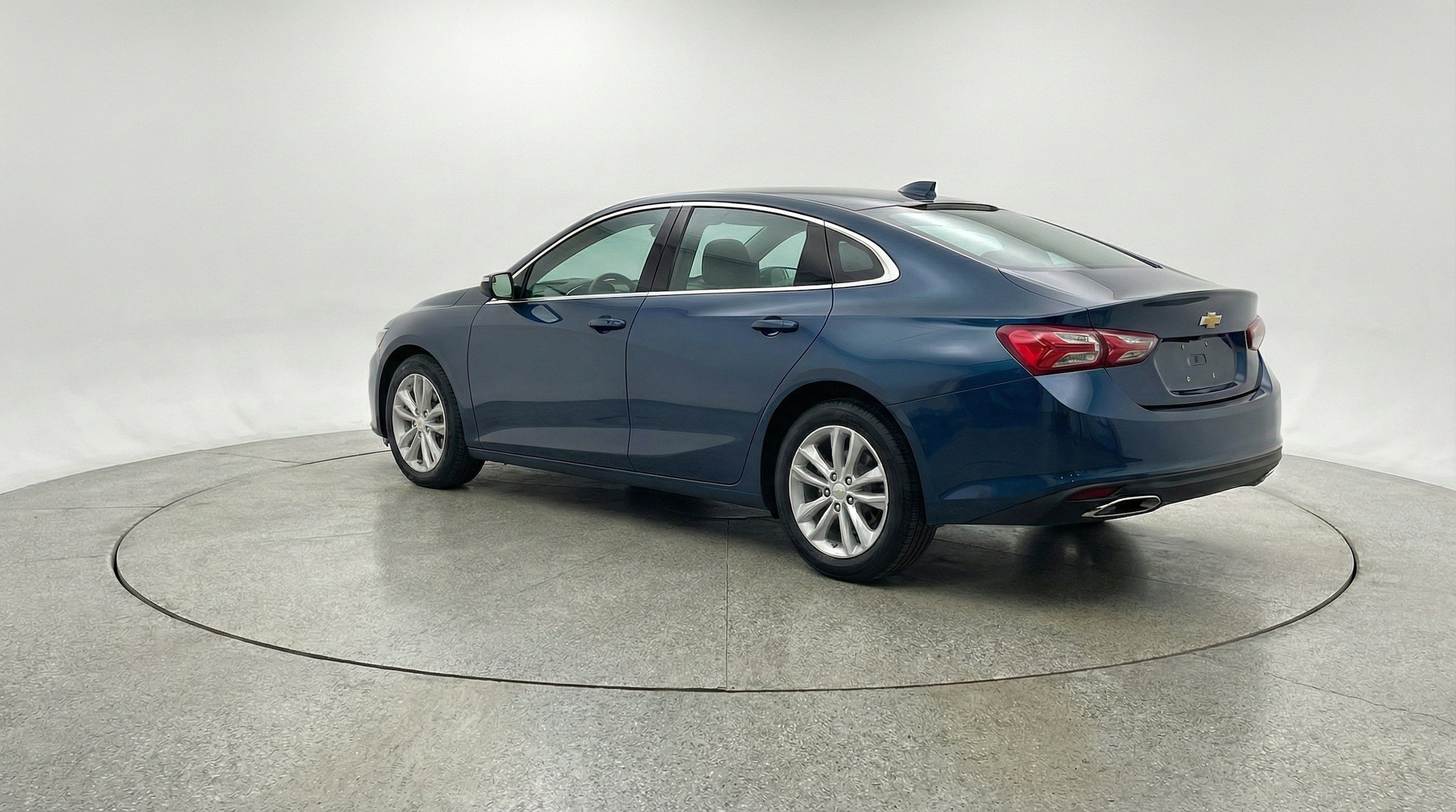 Thumbnail: 2024 Chevrolet Malibu - 6