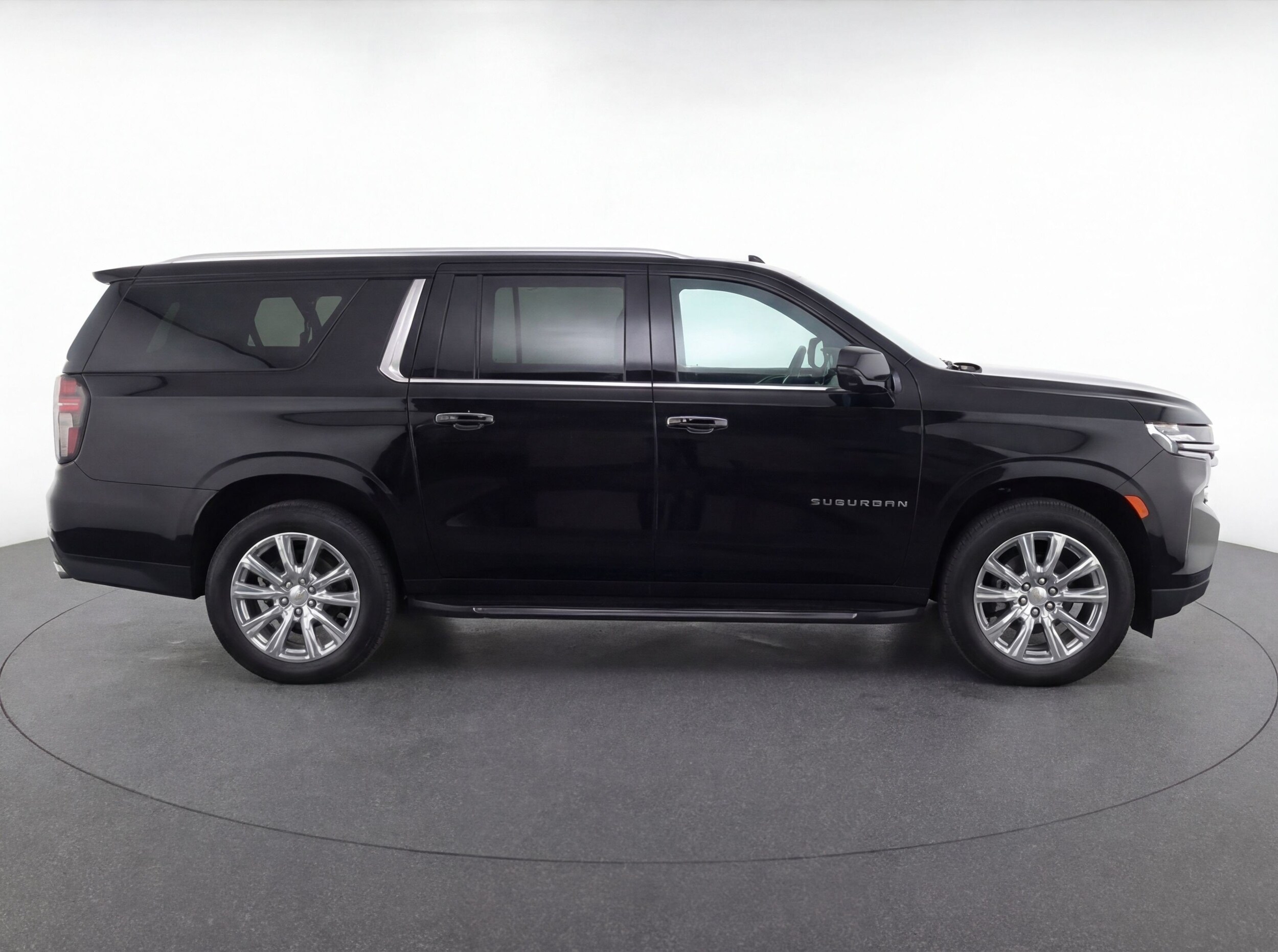 Thumbnail: 2023 Chevrolet Suburban - 11