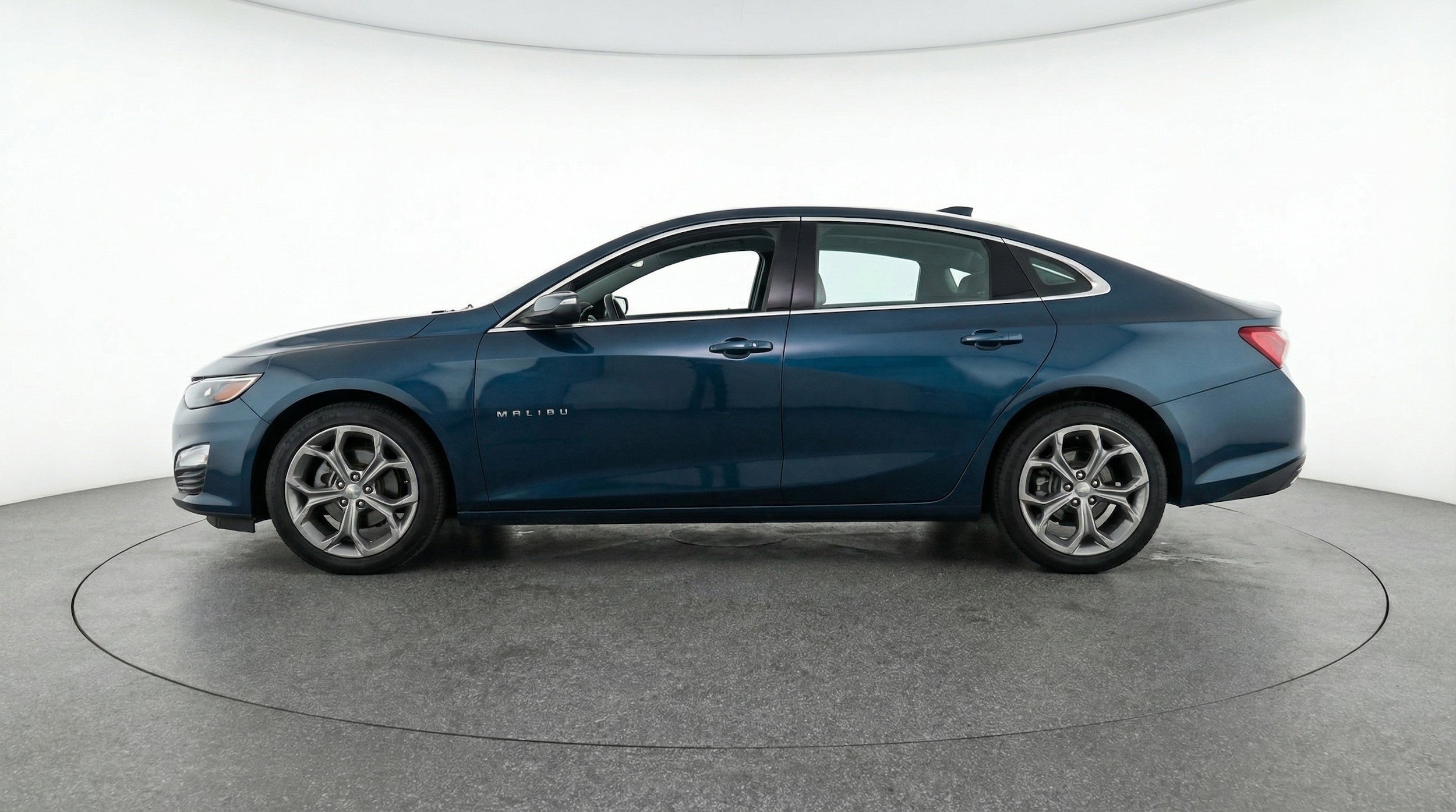 Thumbnail: 2024 Chevrolet Malibu - 5