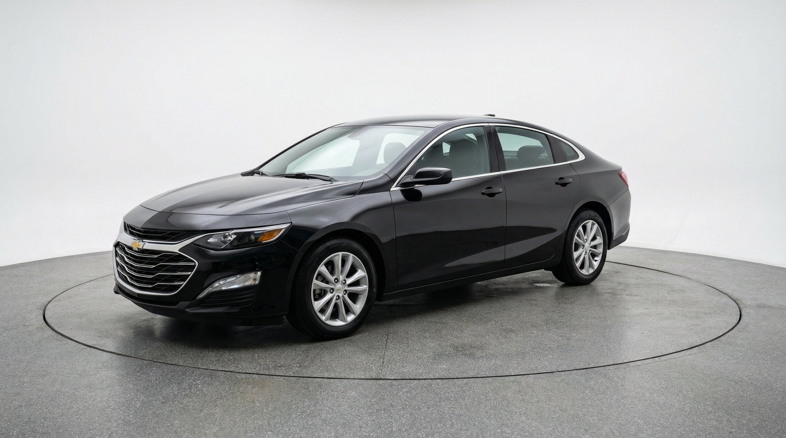 Thumbnail: 2024 Chevrolet Malibu - 3