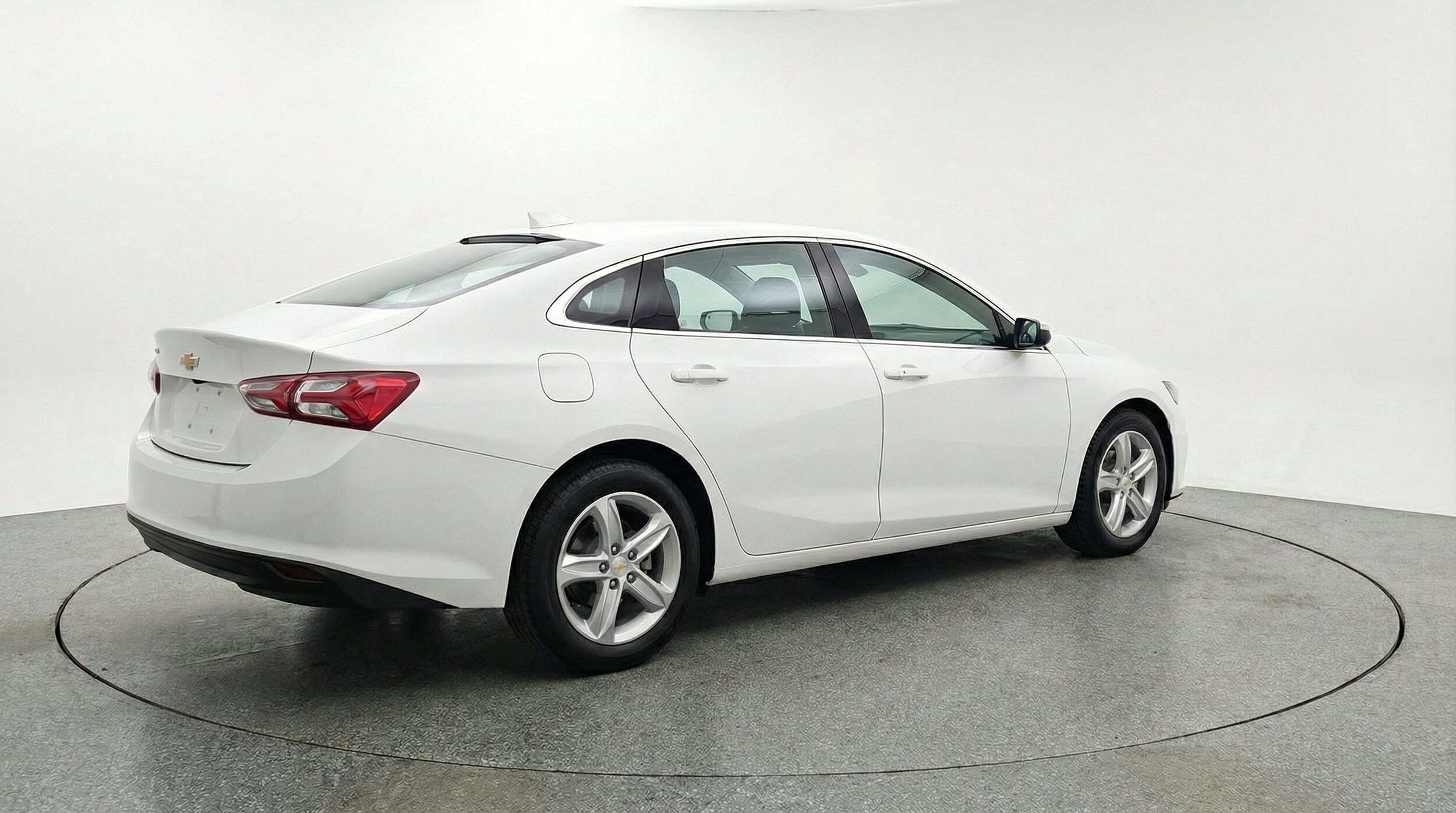 Thumbnail: 2024 Chevrolet Malibu - 9
