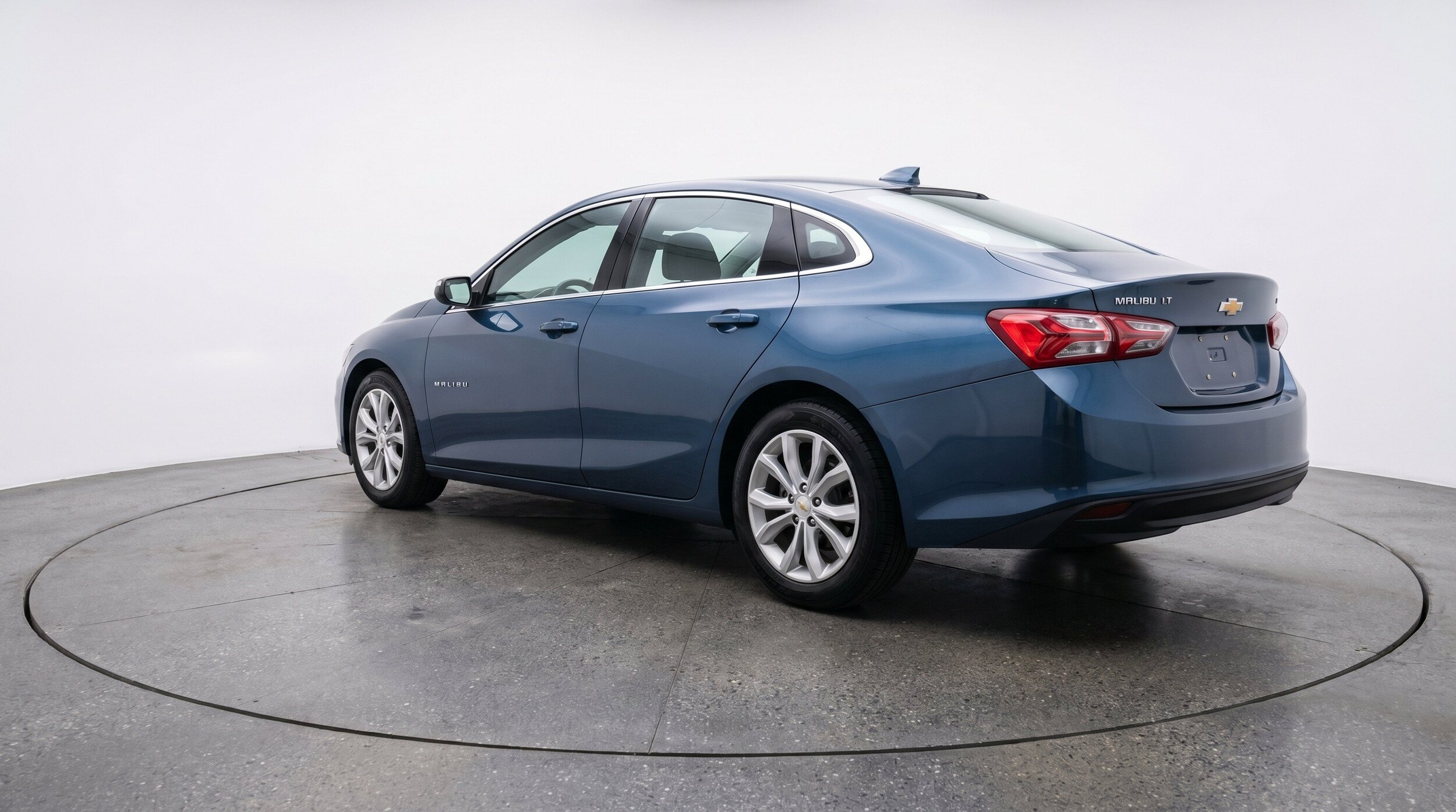 Thumbnail: 2024 Chevrolet Malibu - 6