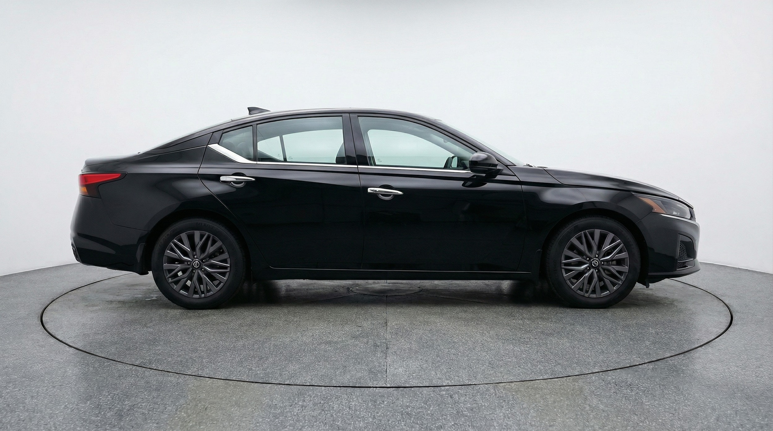 Thumbnail: 2025 Nissan Altima - 8