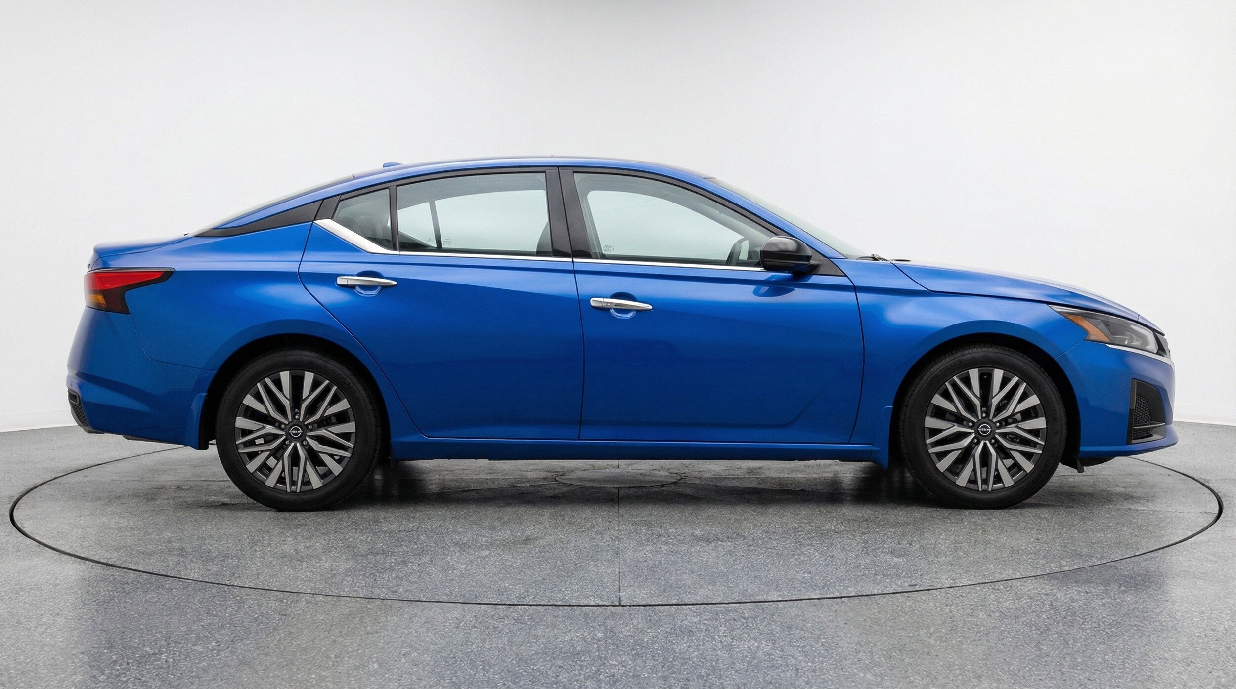 Thumbnail: 2025 Nissan Altima - 11