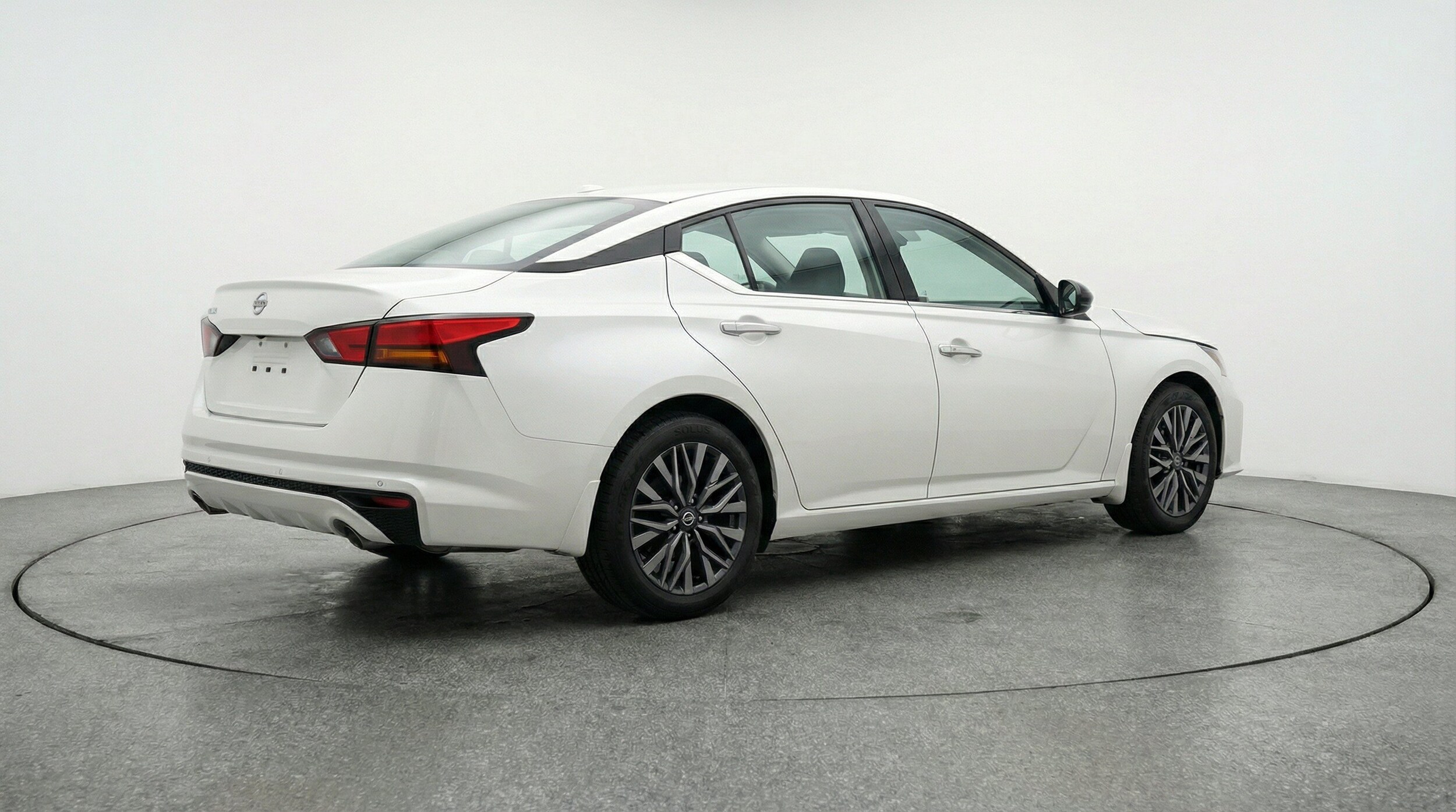 Thumbnail: 2025 Nissan Altima - 9