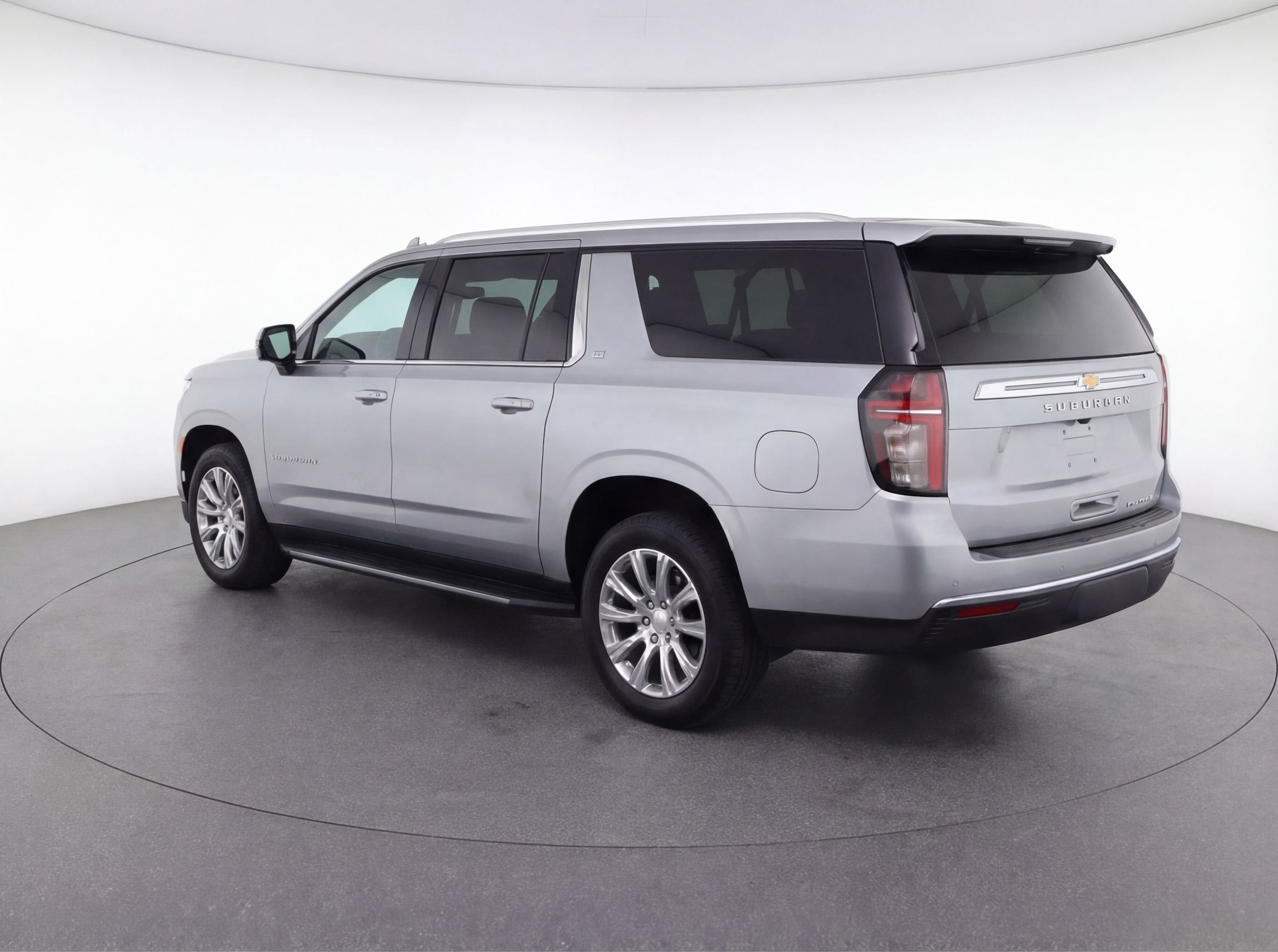 Thumbnail: 2023 Chevrolet Suburban - 6
